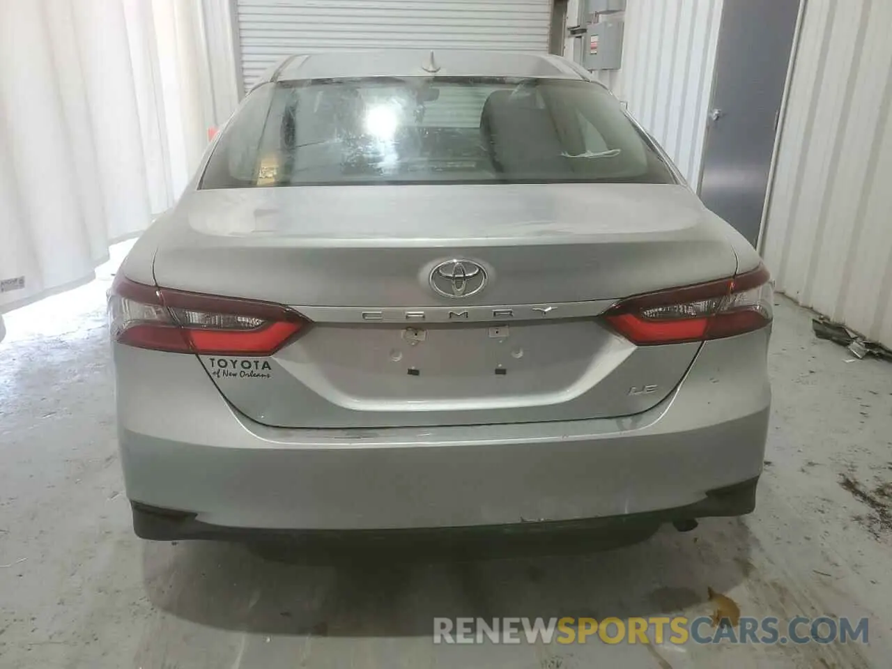 6 Photograph of a damaged car 4T1C11AK8NU648648 TOYOTA CAMRY 2022