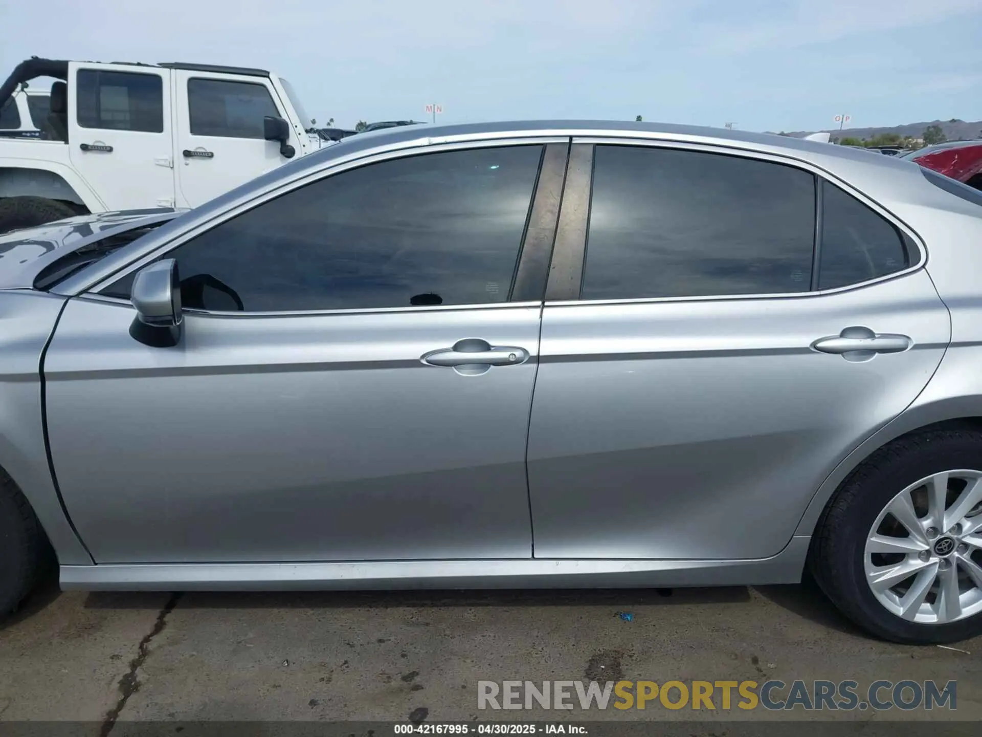 14 Фотография поврежденного автомобиля 4T1C11AK8NU649637 TOYOTA CAMRY 2022