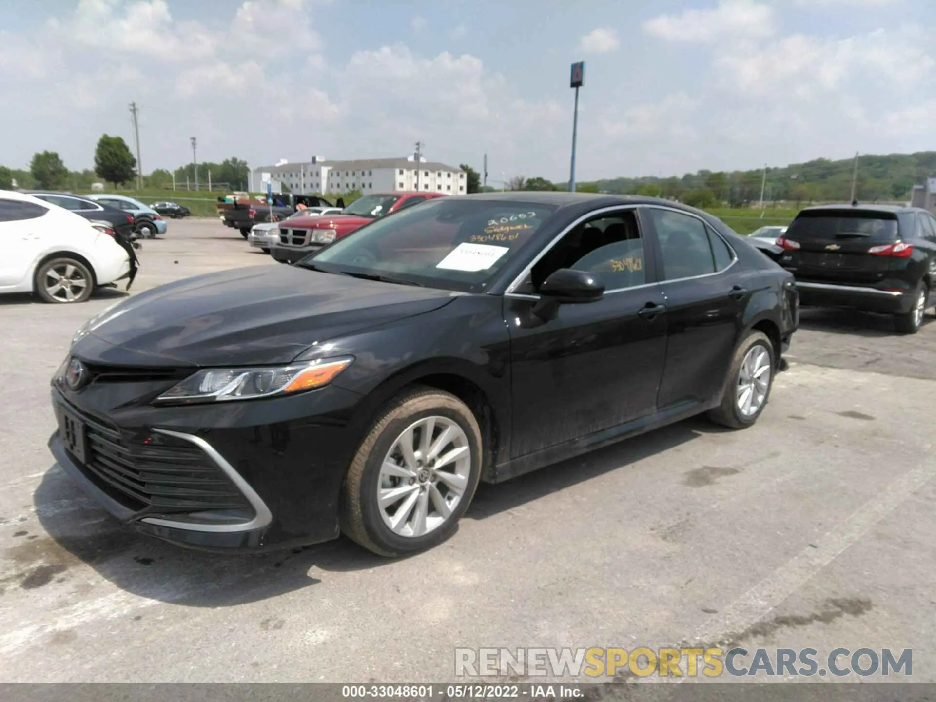 2 Photograph of a damaged car 4T1C11AK8NU660265 TOYOTA CAMRY 2022