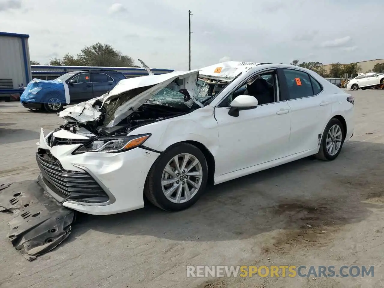 1 Photograph of a damaged car 4T1C11AK8NU674179 TOYOTA CAMRY 2022