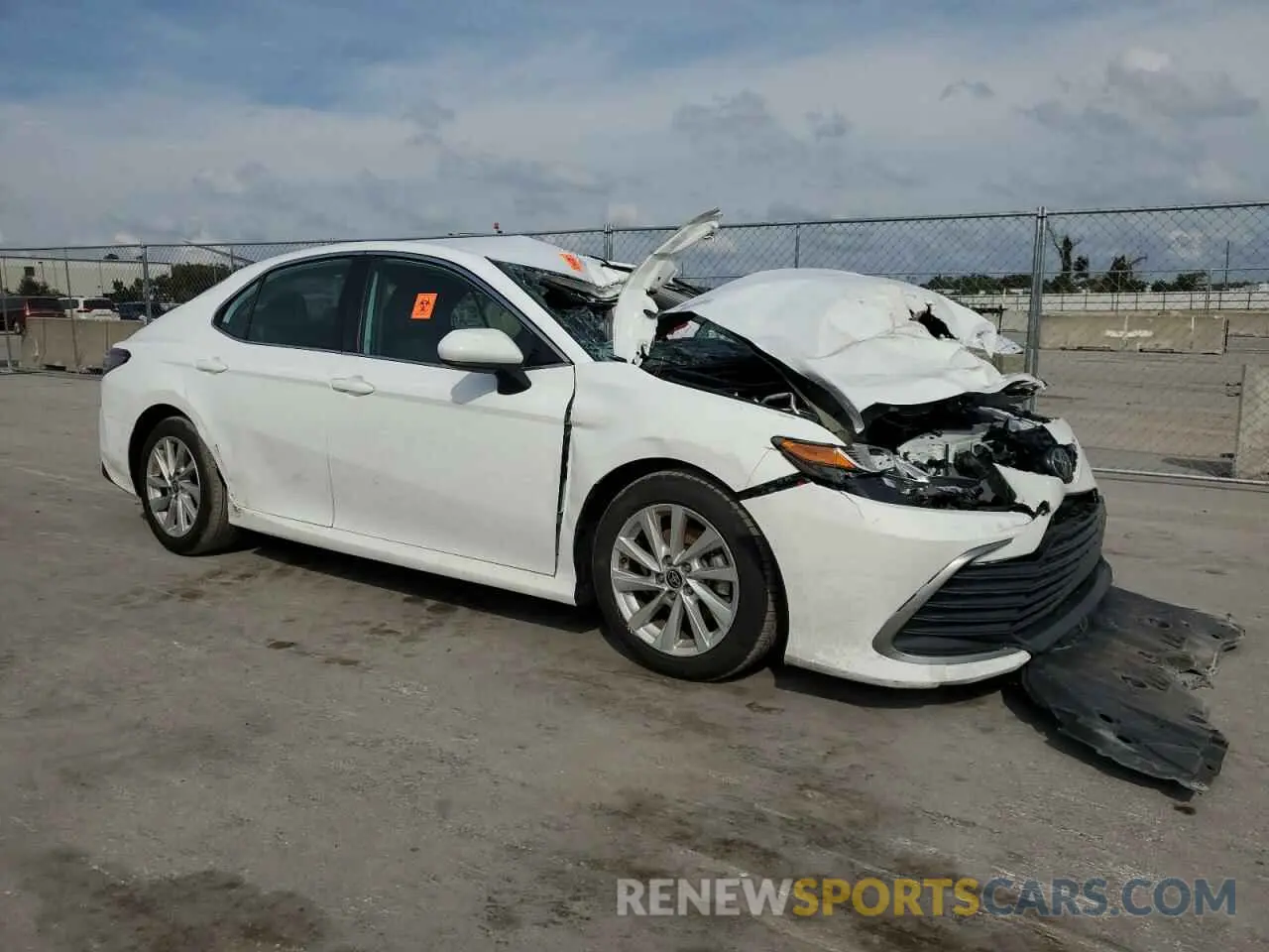 4 Photograph of a damaged car 4T1C11AK8NU674179 TOYOTA CAMRY 2022