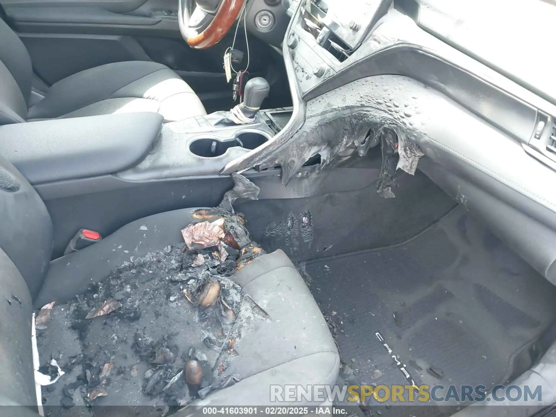 12 Photograph of a damaged car 4T1C11AK8NU675204 TOYOTA CAMRY 2022