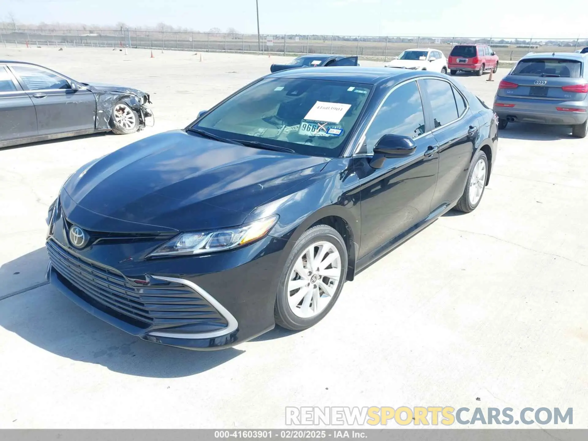 2 Photograph of a damaged car 4T1C11AK8NU675204 TOYOTA CAMRY 2022