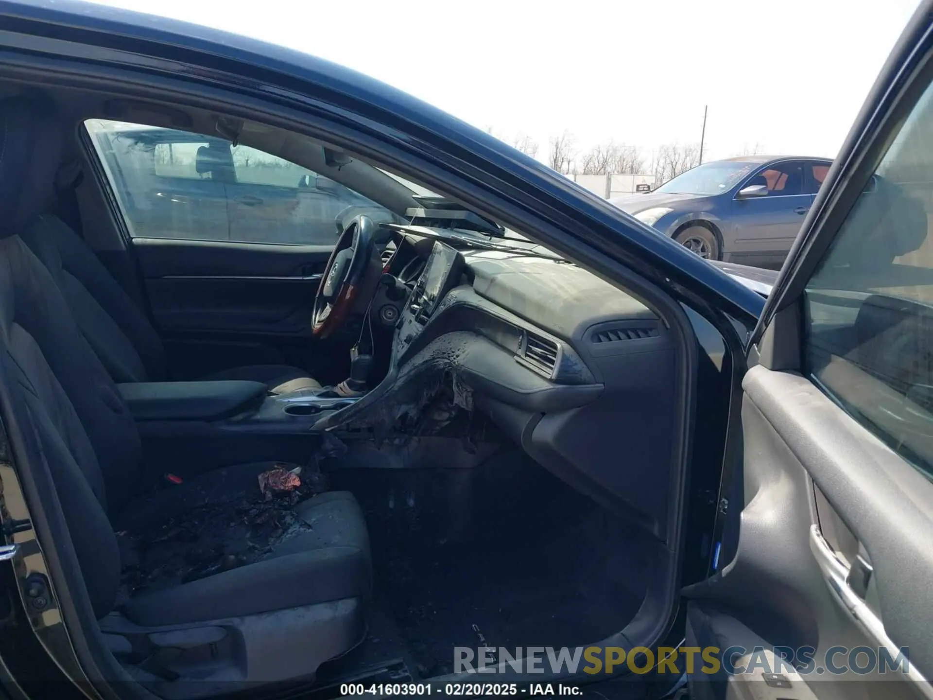 5 Photograph of a damaged car 4T1C11AK8NU675204 TOYOTA CAMRY 2022