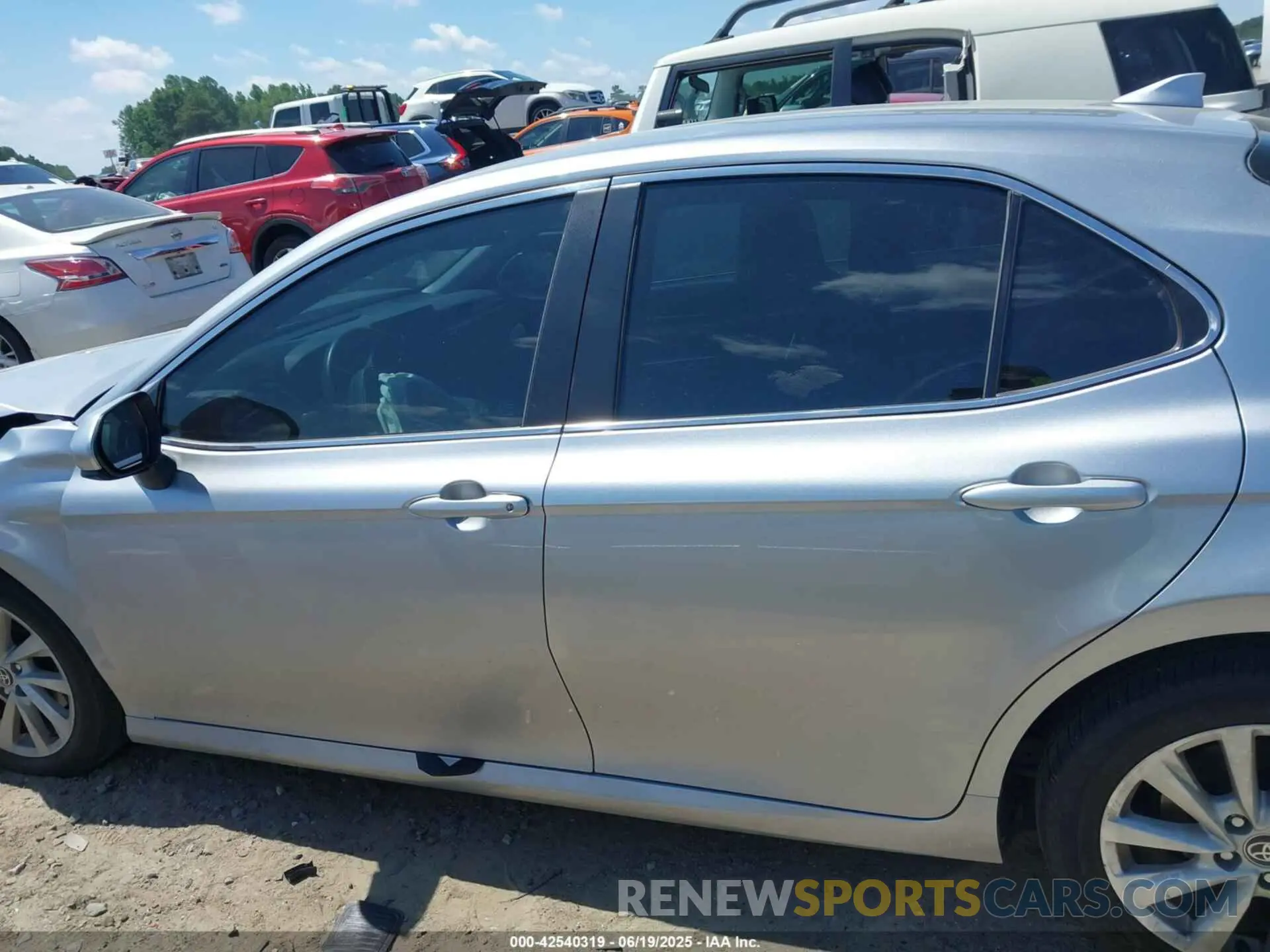 14 Фотография поврежденного автомобиля 4T1C11AK8NU688583 TOYOTA CAMRY 2022