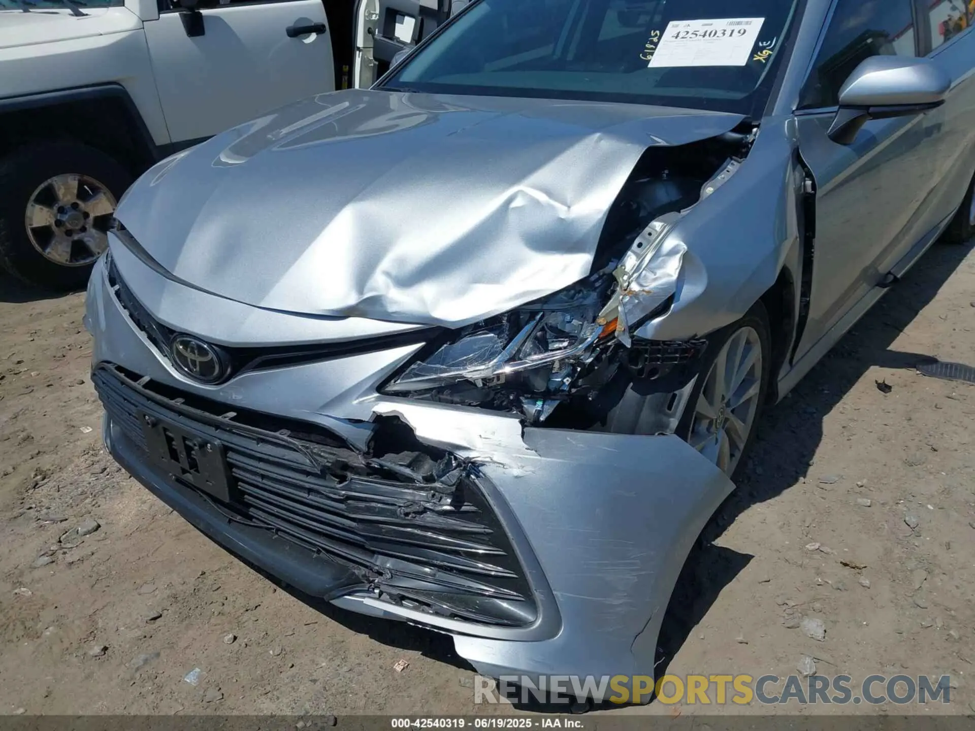 6 Фотография поврежденного автомобиля 4T1C11AK8NU688583 TOYOTA CAMRY 2022