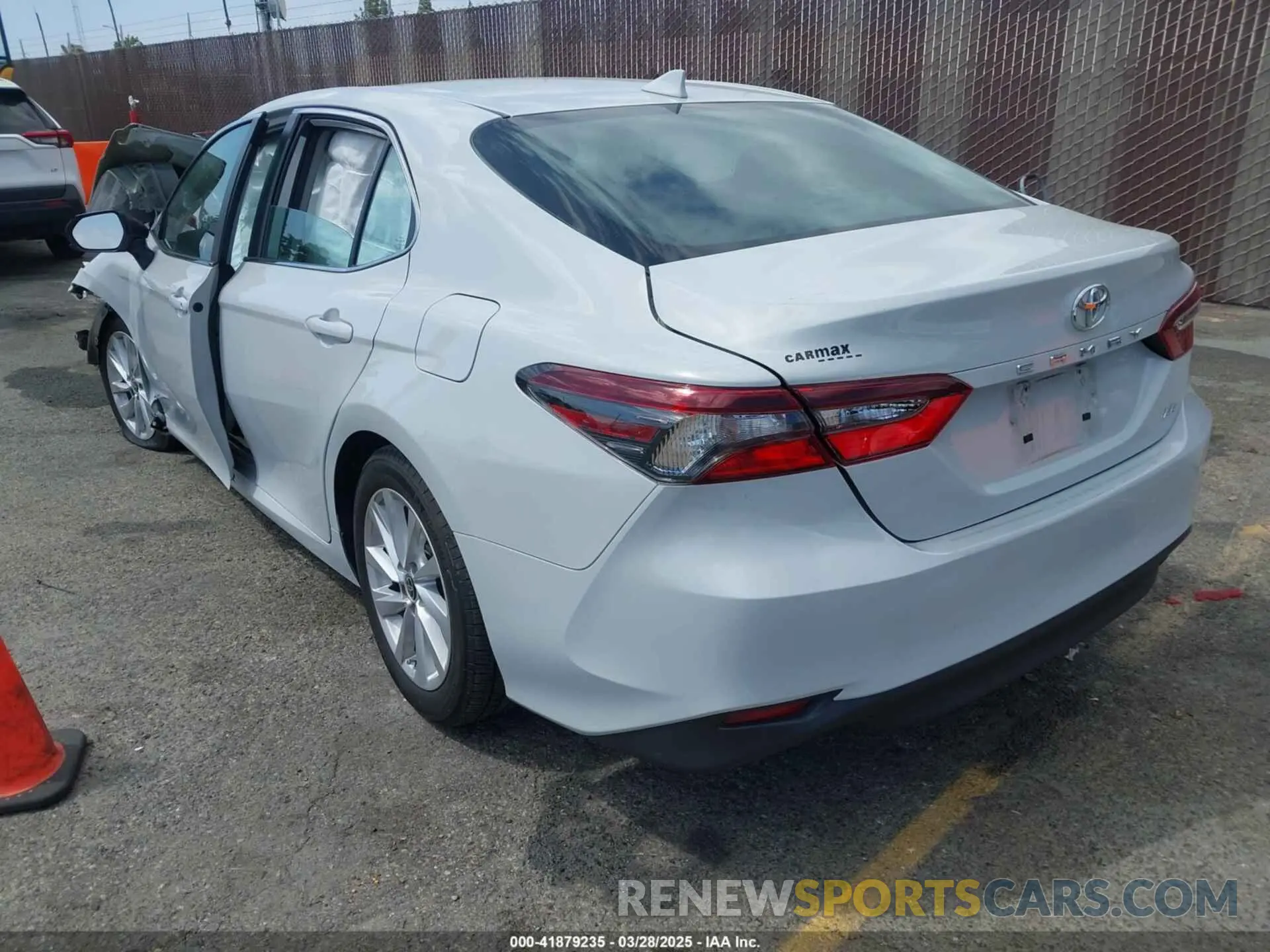 3 Photograph of a damaged car 4T1C11AK9NU017908 TOYOTA CAMRY 2022