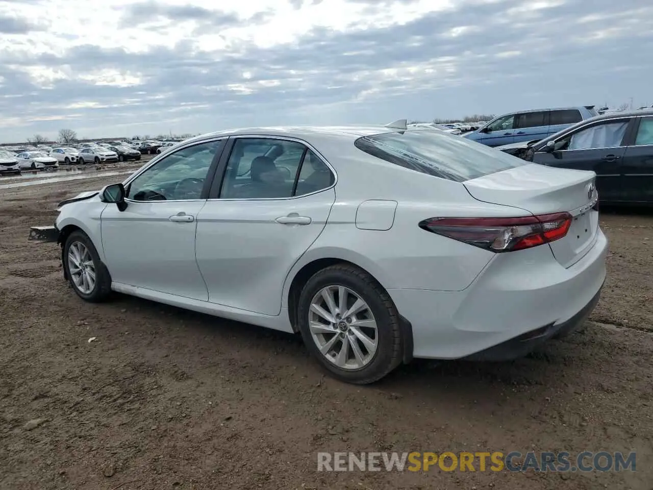 2 Photograph of a damaged car 4T1C11AK9NU039617 TOYOTA CAMRY 2022