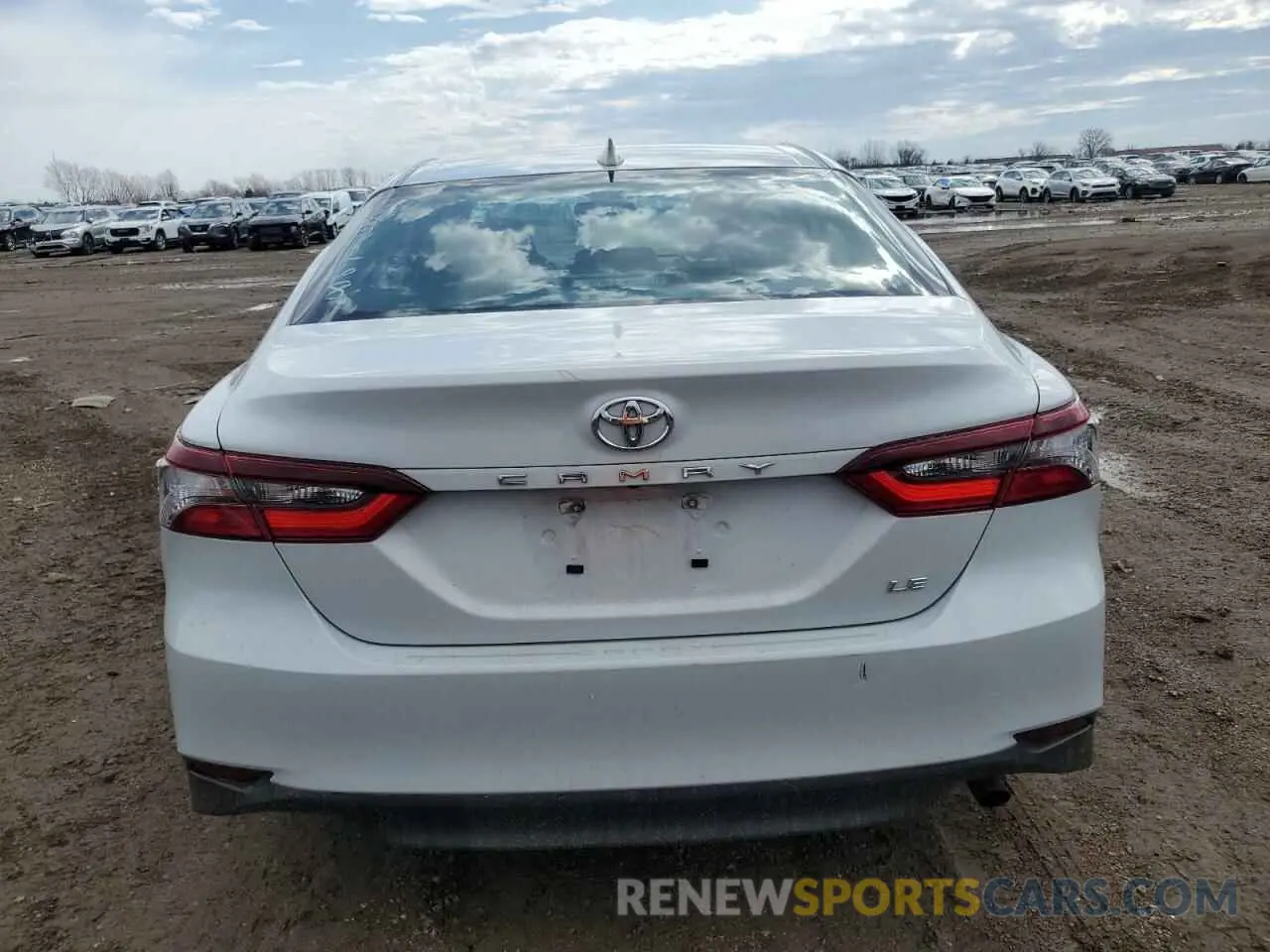 6 Photograph of a damaged car 4T1C11AK9NU039617 TOYOTA CAMRY 2022