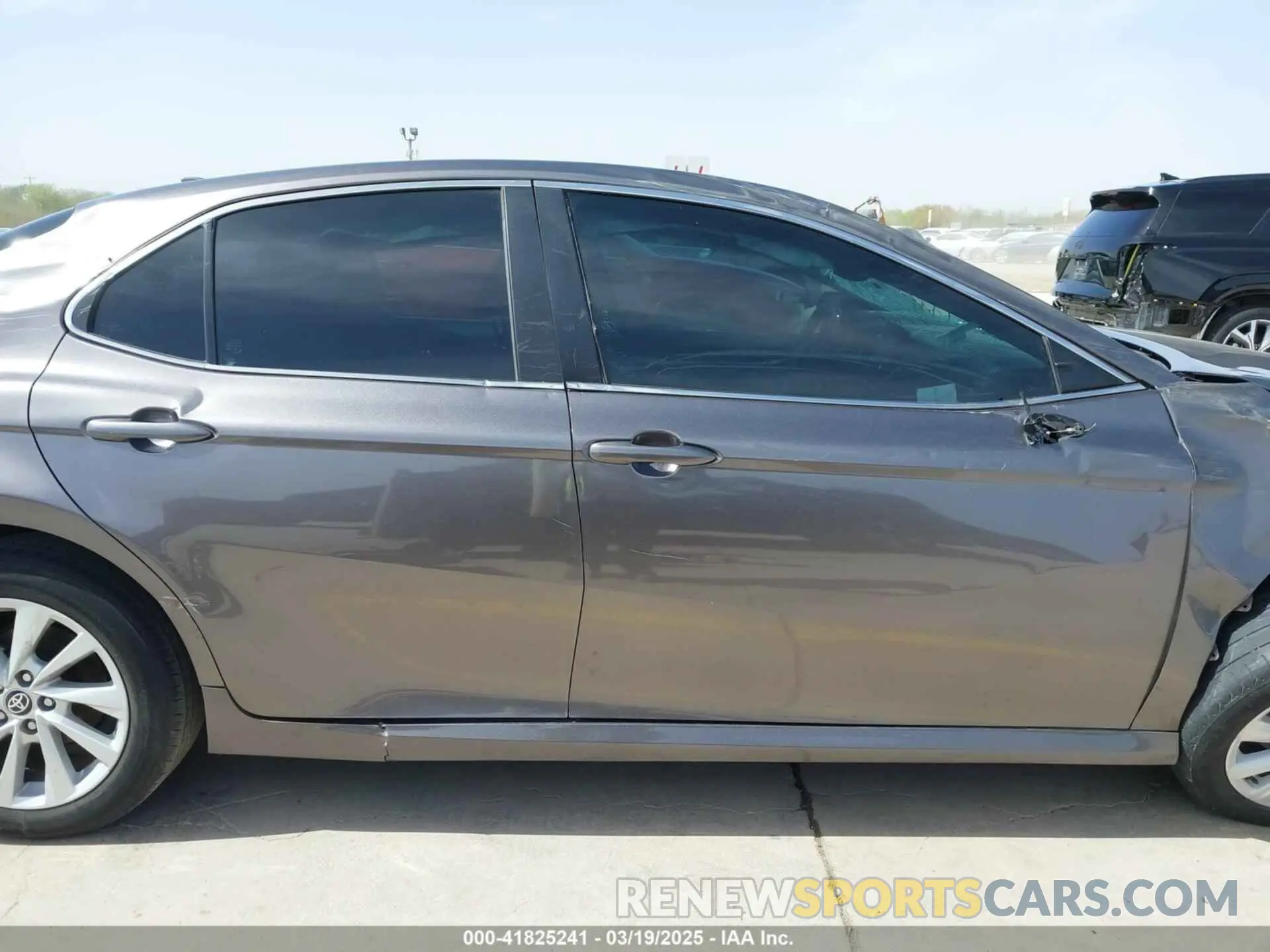 13 Photograph of a damaged car 4T1C11AK9NU046857 TOYOTA CAMRY 2022