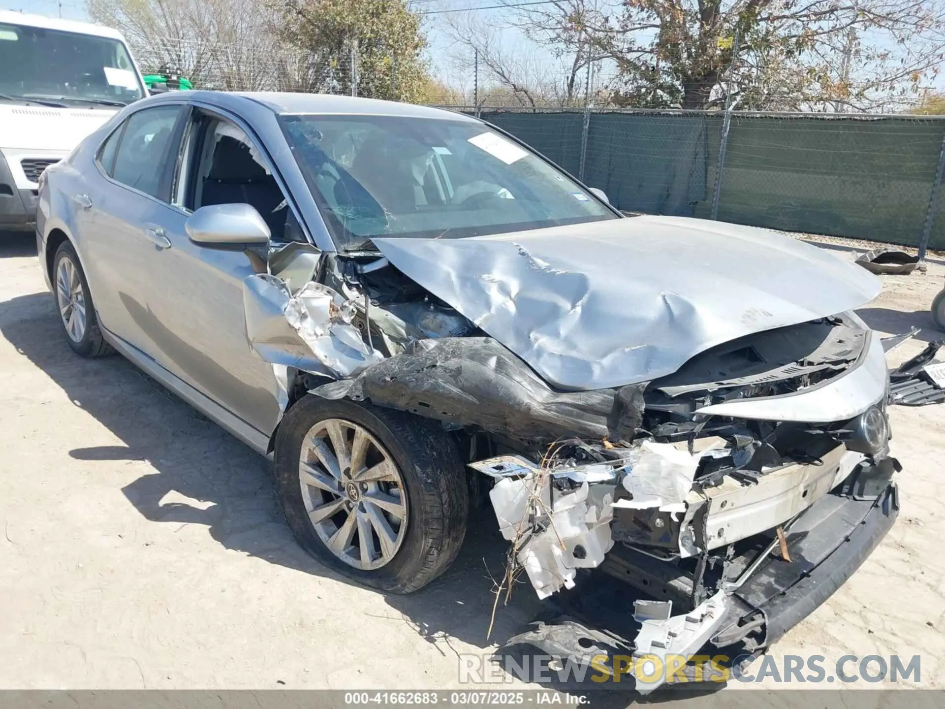 1 Photograph of a damaged car 4T1C11AK9NU695736 TOYOTA CAMRY 2022