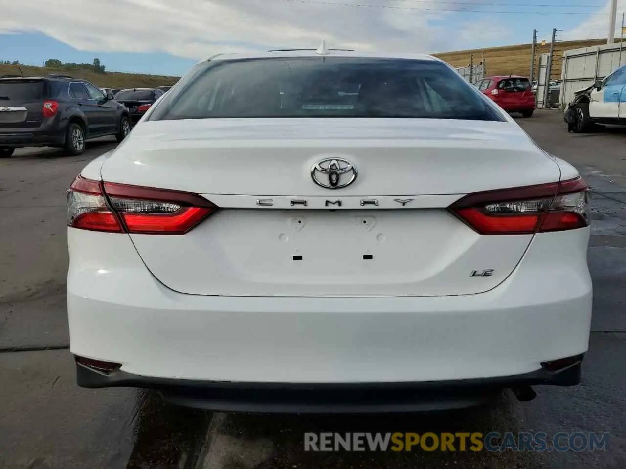 6 Фотография поврежденного автомобиля 4T1C11AKXNU628384 TOYOTA CAMRY 2022
