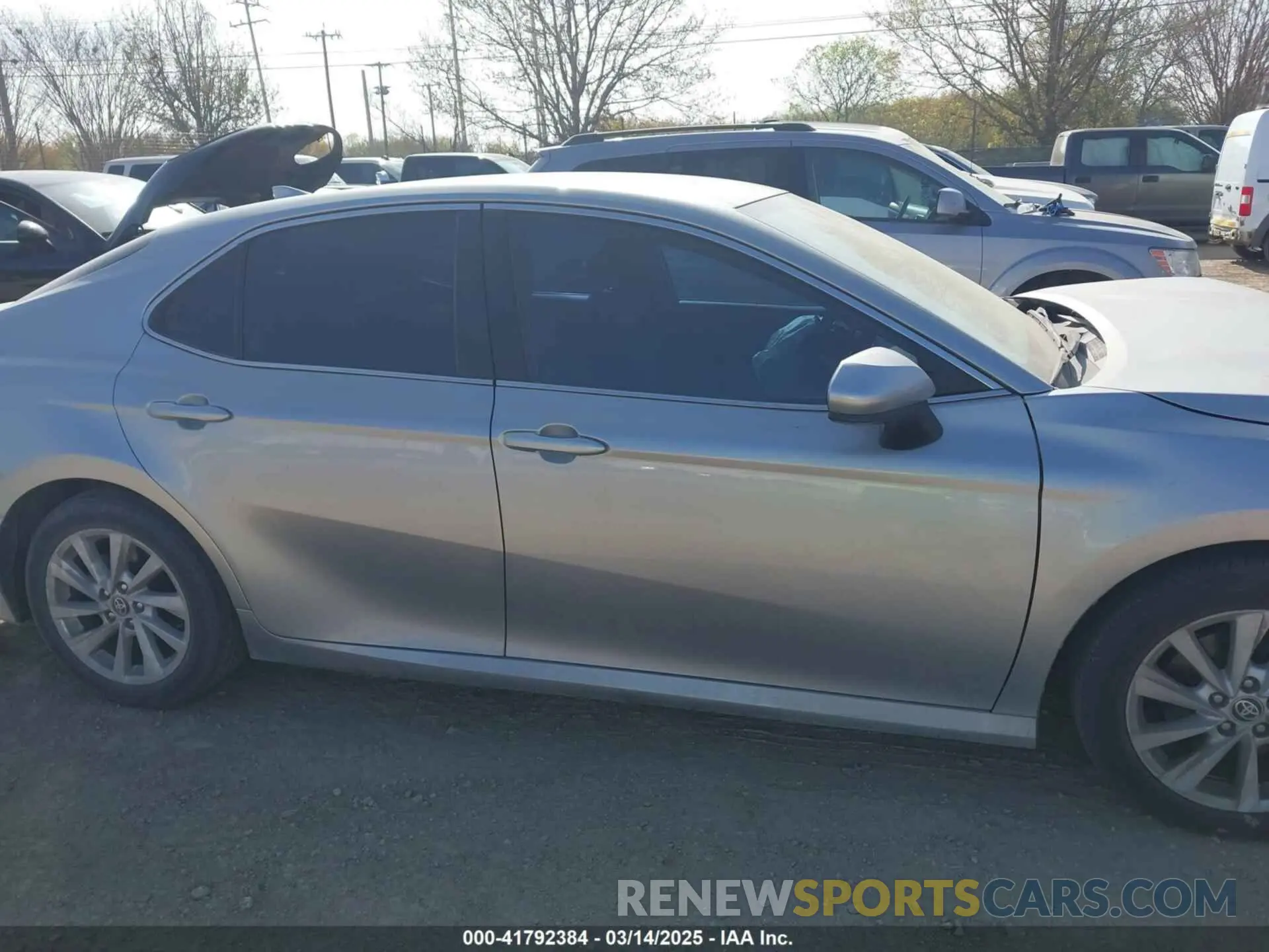 13 Photograph of a damaged car 4T1C11AKXNU629213 TOYOTA CAMRY 2022