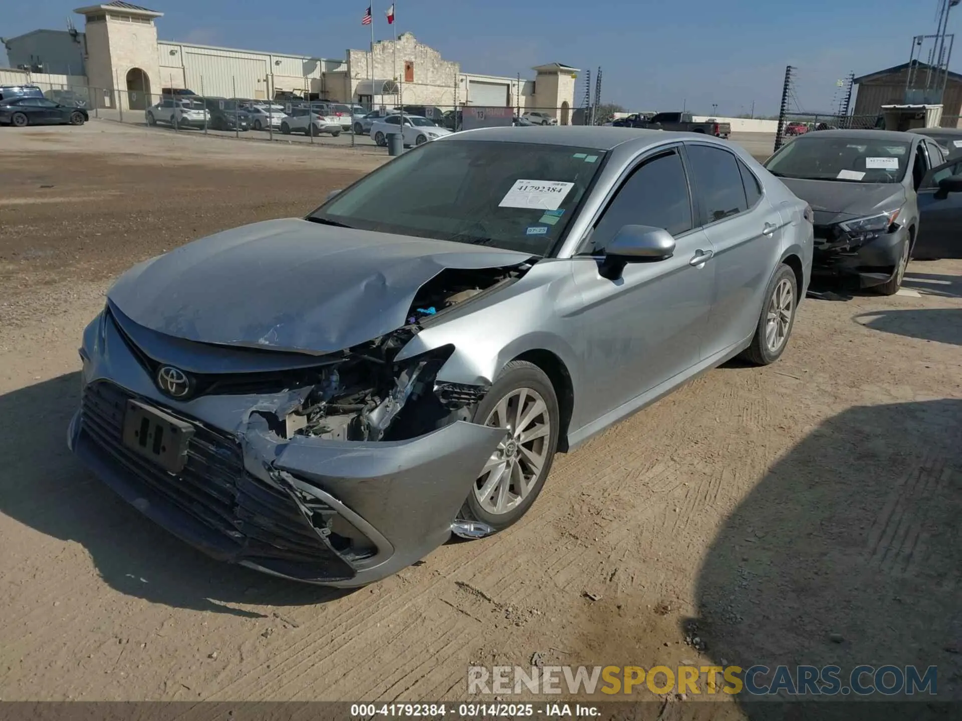 2 Photograph of a damaged car 4T1C11AKXNU629213 TOYOTA CAMRY 2022