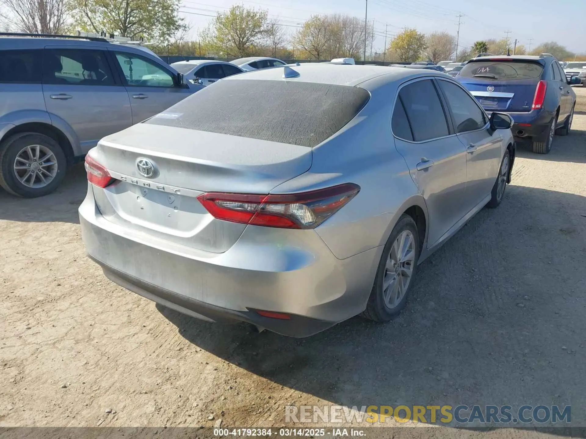4 Photograph of a damaged car 4T1C11AKXNU629213 TOYOTA CAMRY 2022