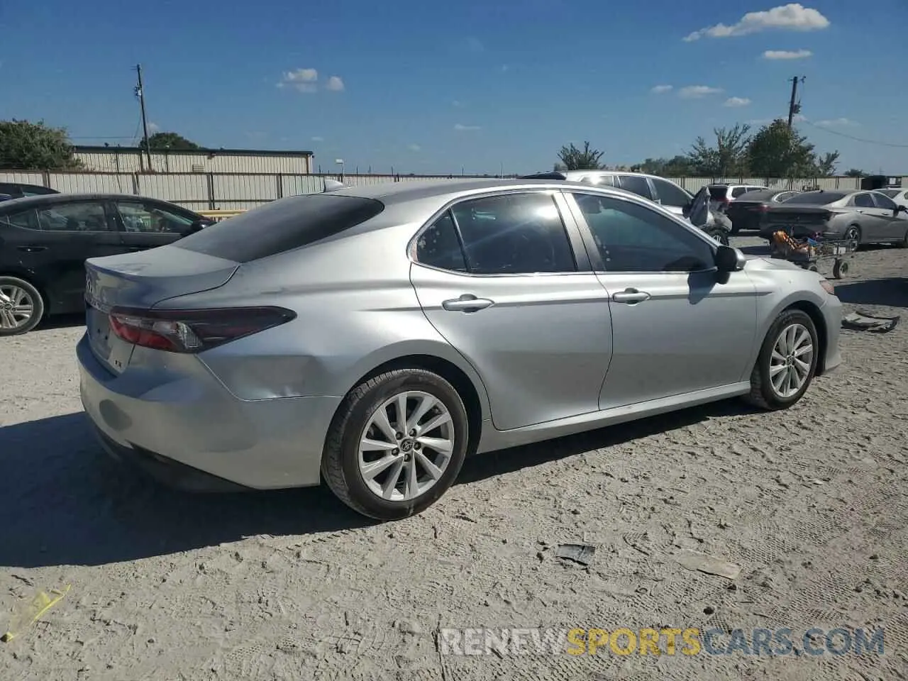 3 Photograph of a damaged car 4T1C11AKXNU652393 TOYOTA CAMRY 2022