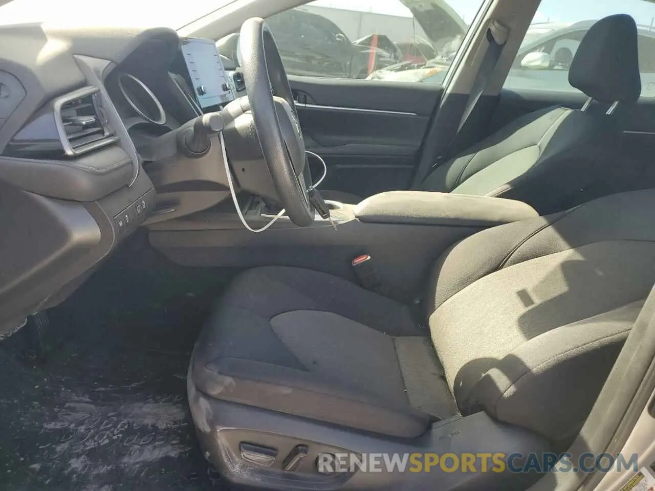 7 Photograph of a damaged car 4T1C11AKXNU652393 TOYOTA CAMRY 2022