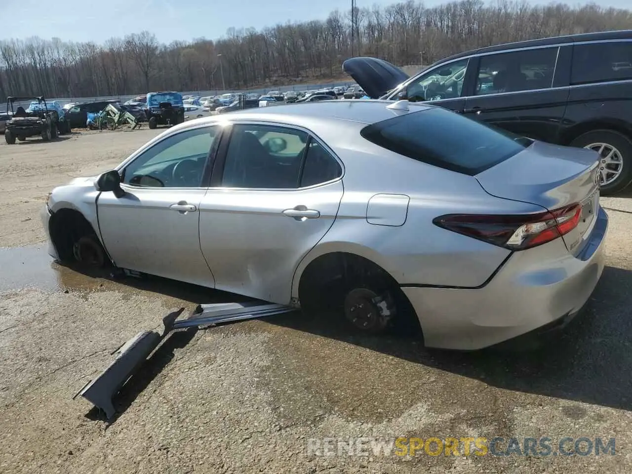 2 Photograph of a damaged car 4T1C11AKXNU665581 TOYOTA CAMRY 2022