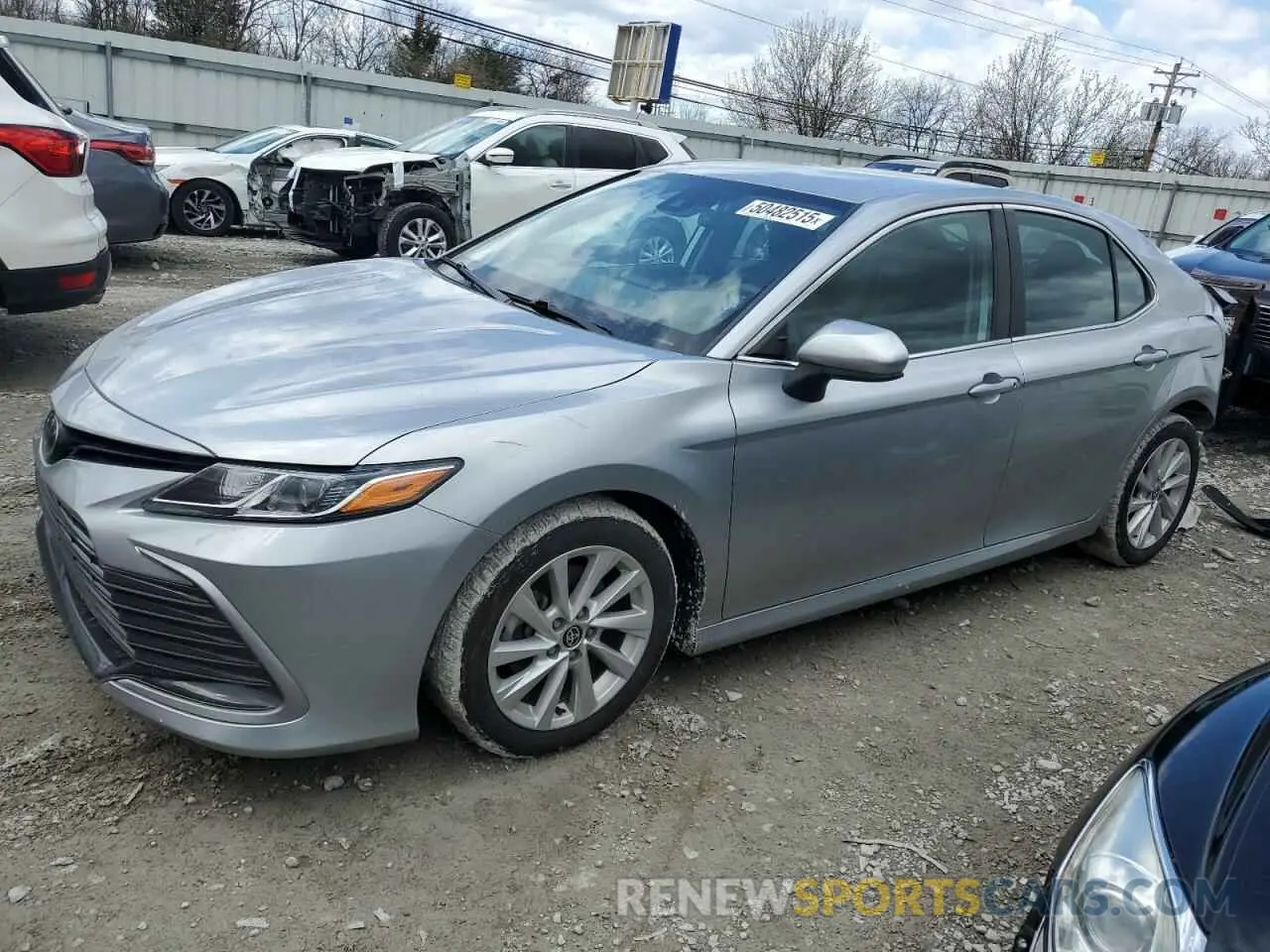 1 Photograph of a damaged car 4T1C11AKXNU690884 TOYOTA CAMRY 2022