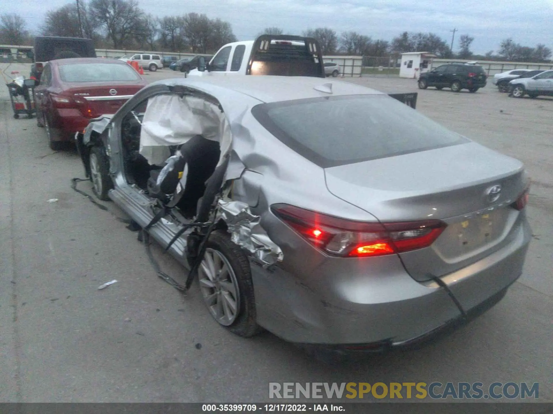 3 Photograph of a damaged car 4T1C11AKXNU698080 TOYOTA CAMRY 2022