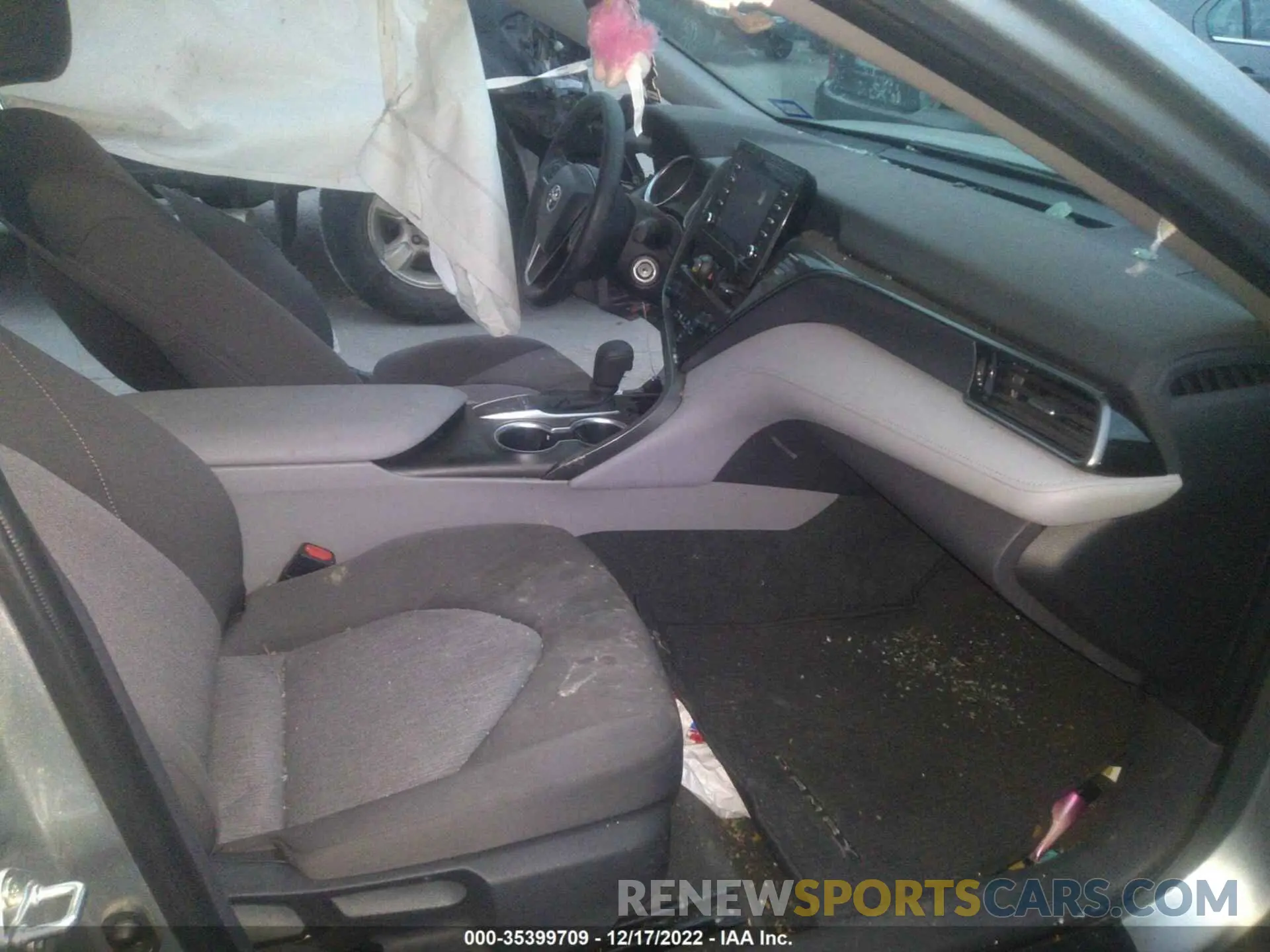 5 Photograph of a damaged car 4T1C11AKXNU698080 TOYOTA CAMRY 2022