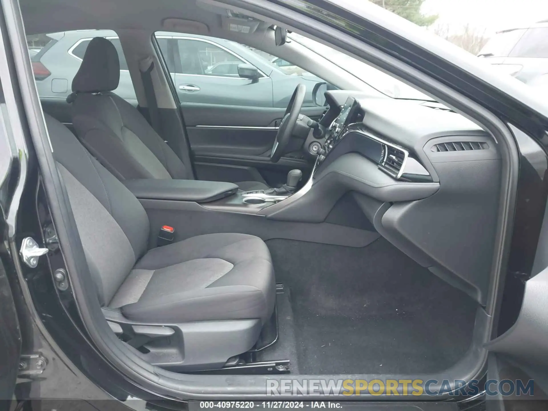 5 Фотография поврежденного автомобиля 4T1C11BK0NU067112 TOYOTA CAMRY 2022