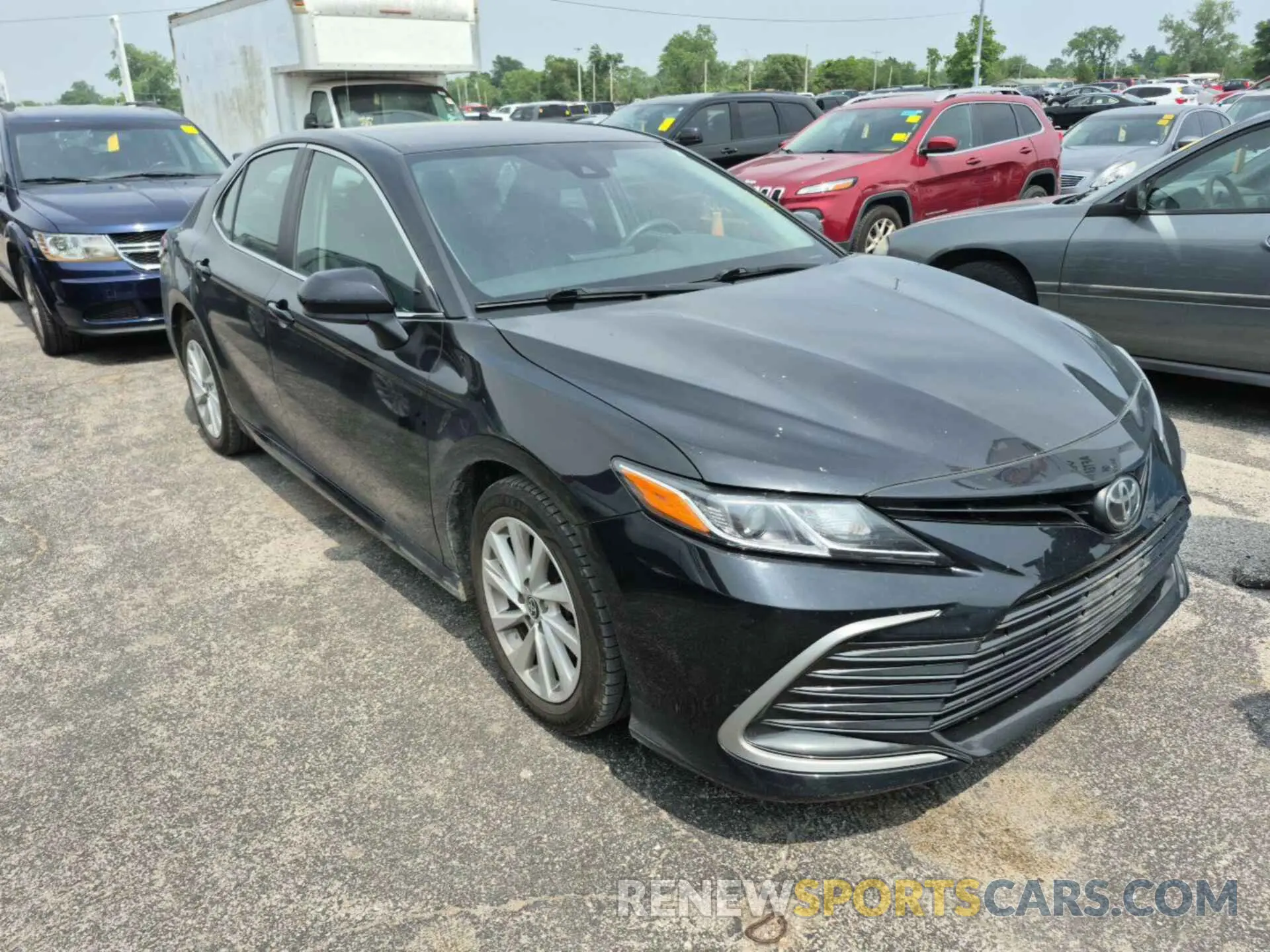 19 Photograph of a damaged car 4T1C11BK1NU057799 TOYOTA CAMRY 2022