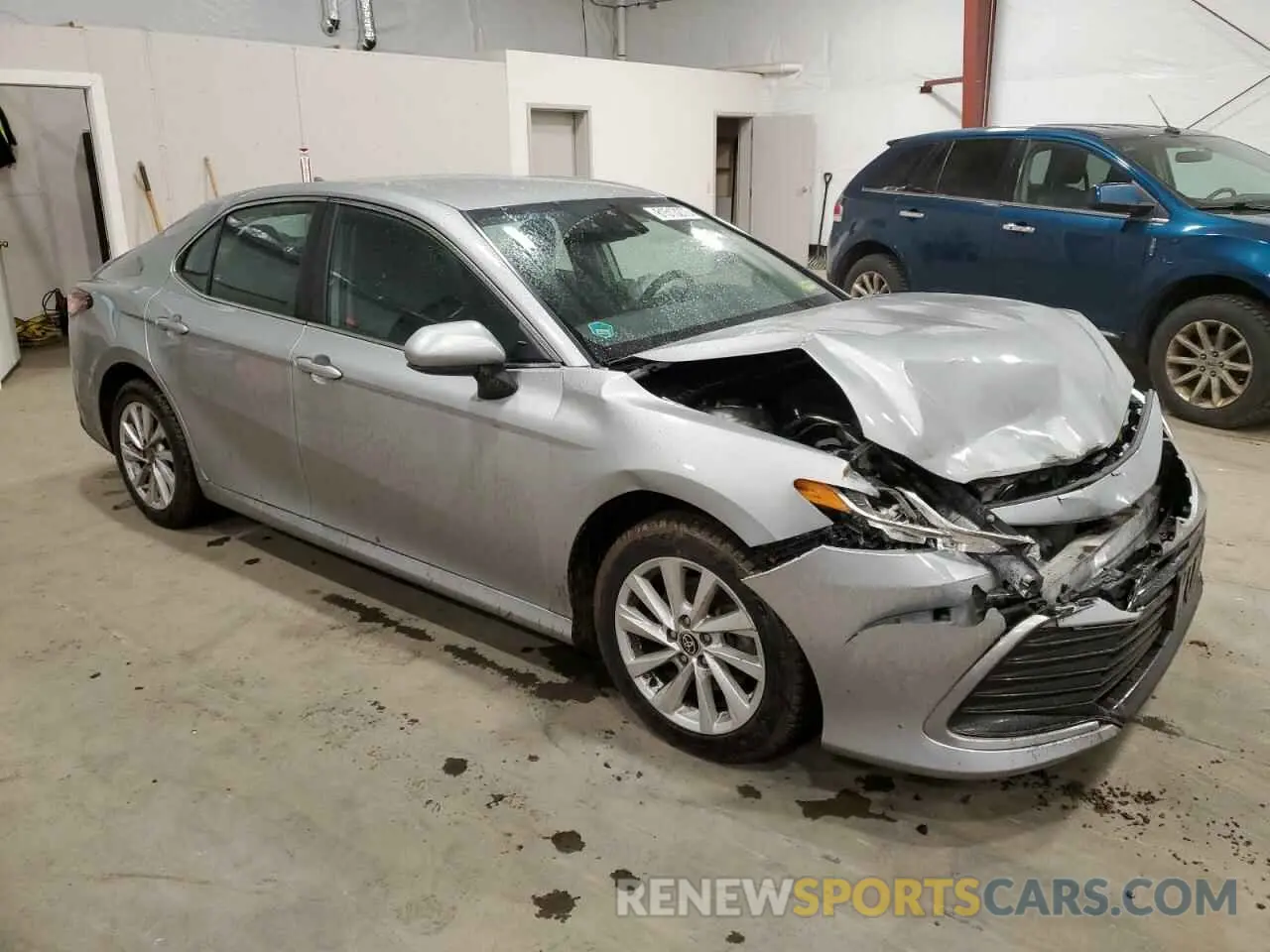 4 Photograph of a damaged car 4T1C11BK6NU053487 TOYOTA CAMRY 2022
