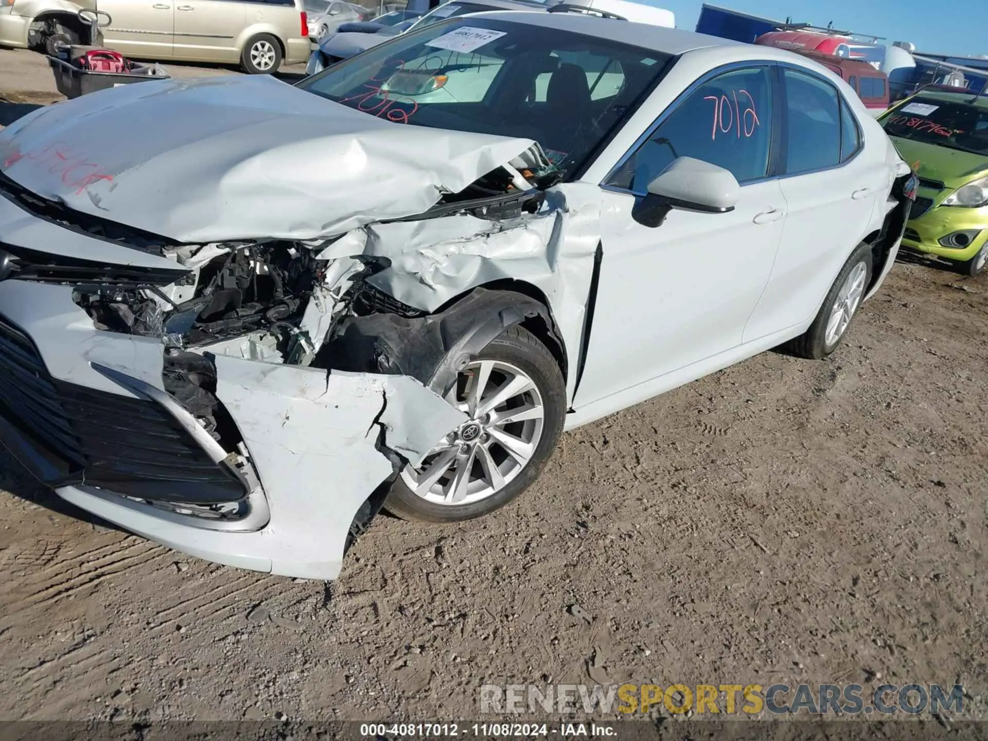 6 Photograph of a damaged car 4T1C11BK6NU055806 TOYOTA CAMRY 2022