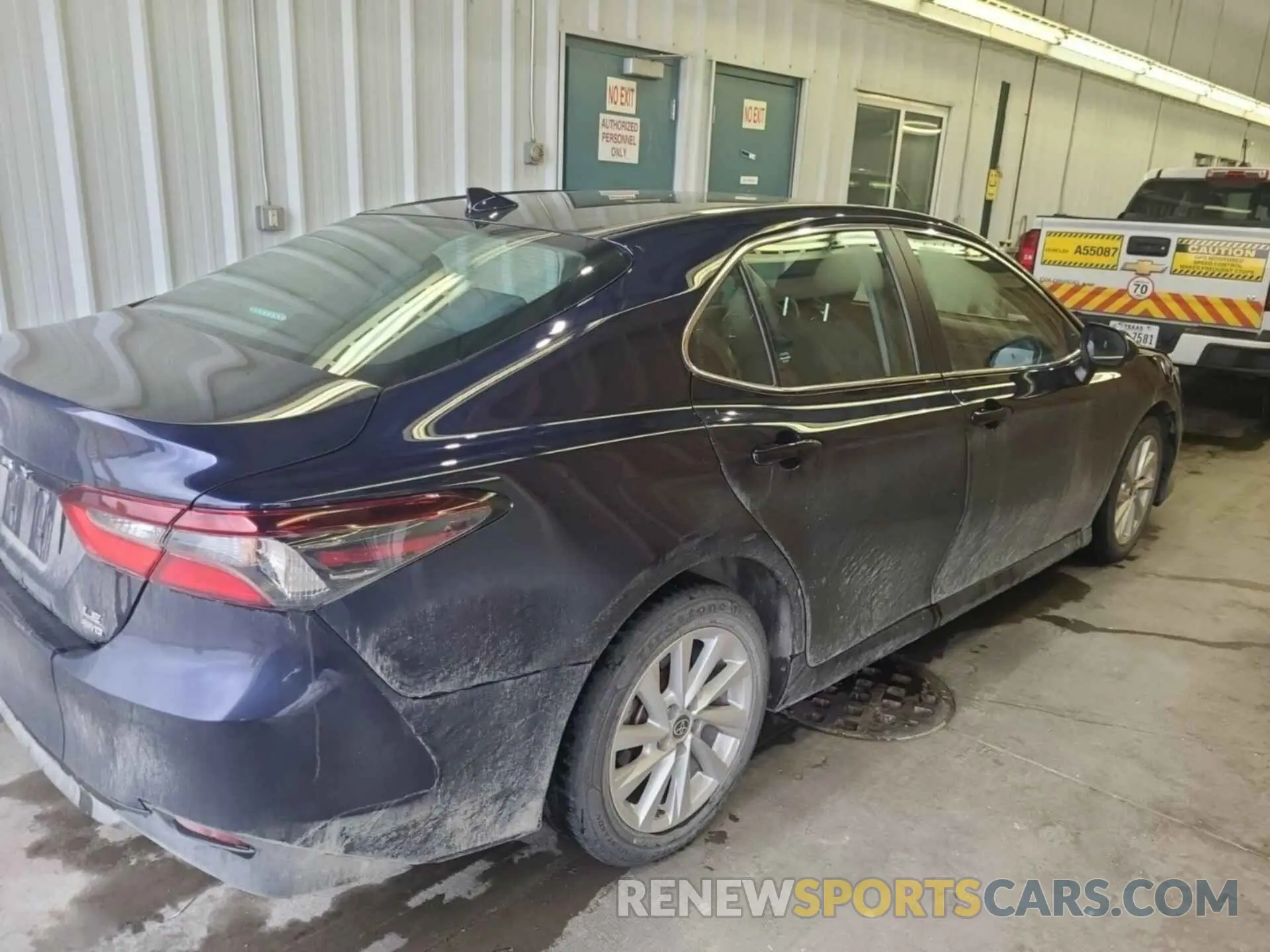 16 Photograph of a damaged car 4T1C11BK7NU065678 TOYOTA CAMRY 2022