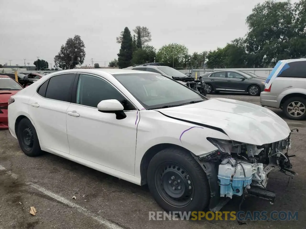 4 Photograph of a damaged car 4T1C31AK0NU576760 TOYOTA CAMRY 2022