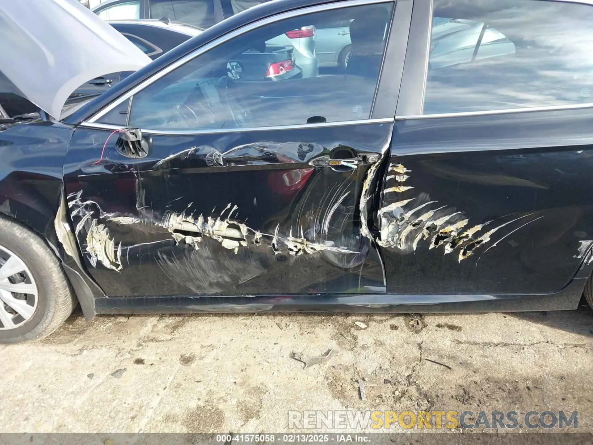 6 Photograph of a damaged car 4T1C31AK1NU579117 TOYOTA CAMRY 2022