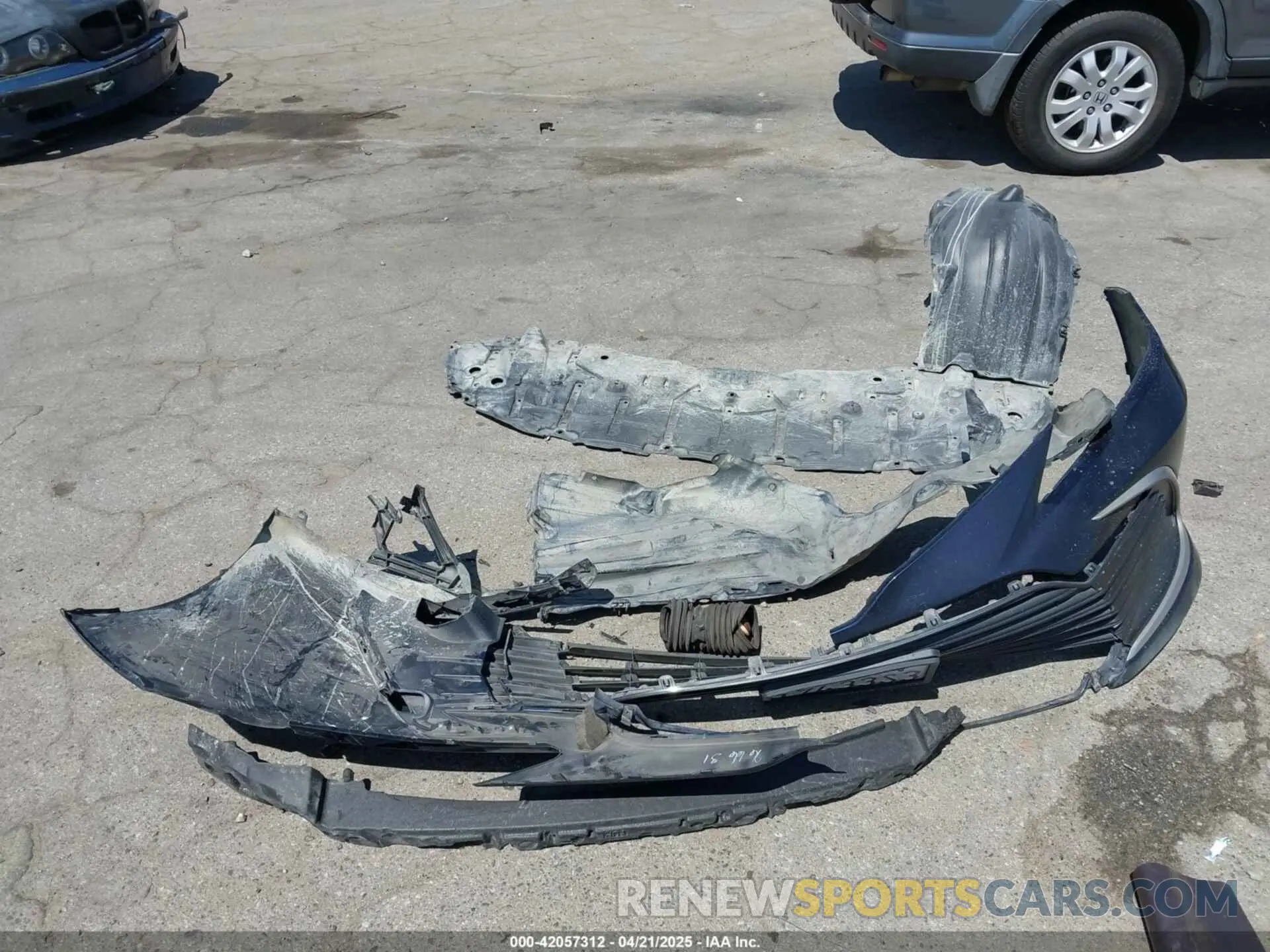 11 Photograph of a damaged car 4T1C31AK2NU572063 TOYOTA CAMRY 2022