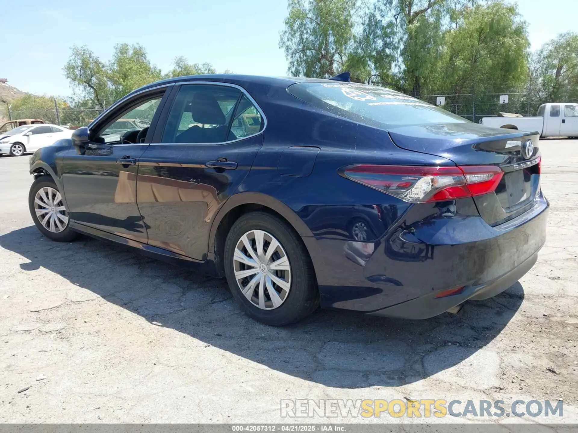 3 Photograph of a damaged car 4T1C31AK2NU572063 TOYOTA CAMRY 2022