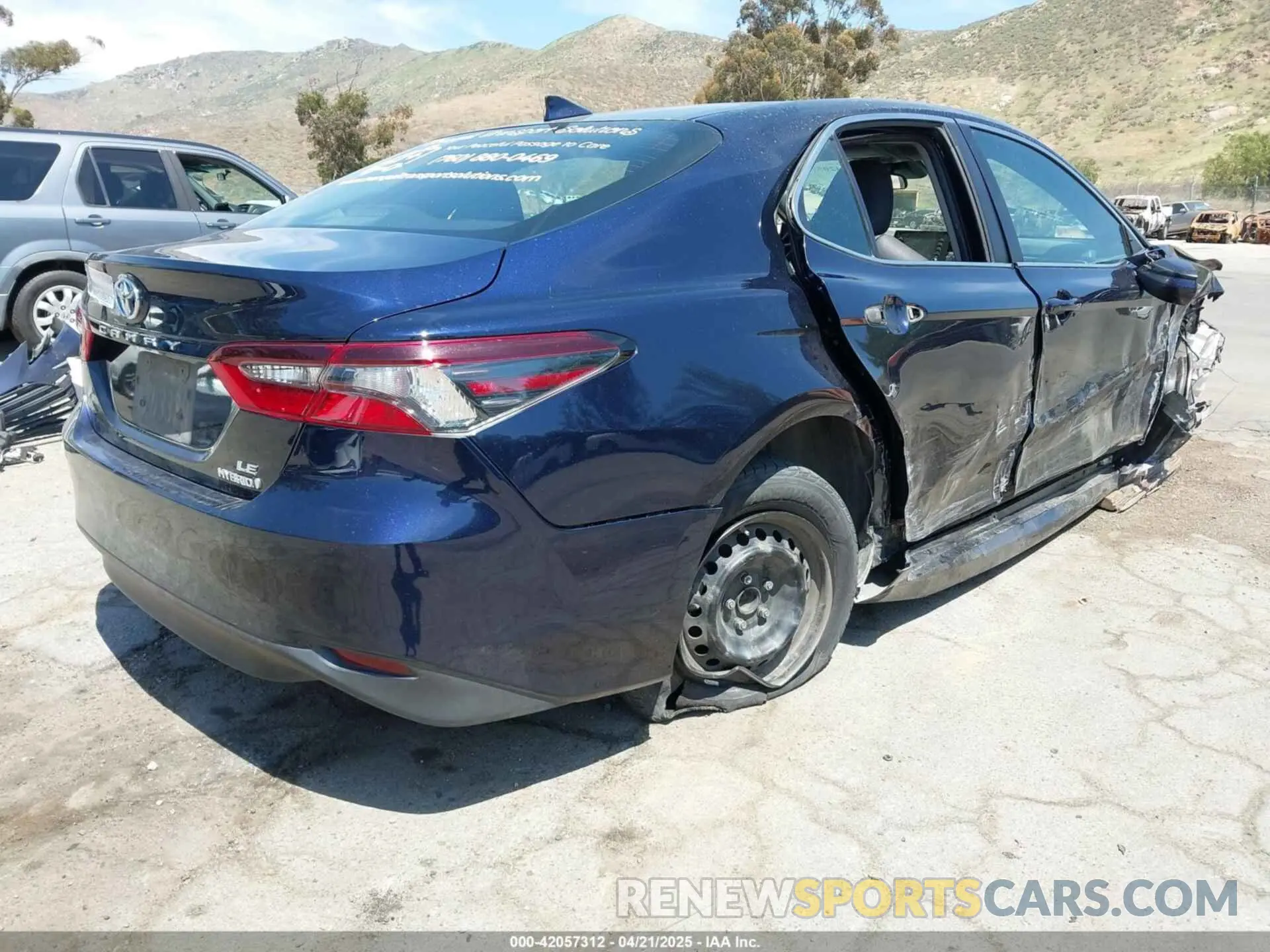 4 Photograph of a damaged car 4T1C31AK2NU572063 TOYOTA CAMRY 2022