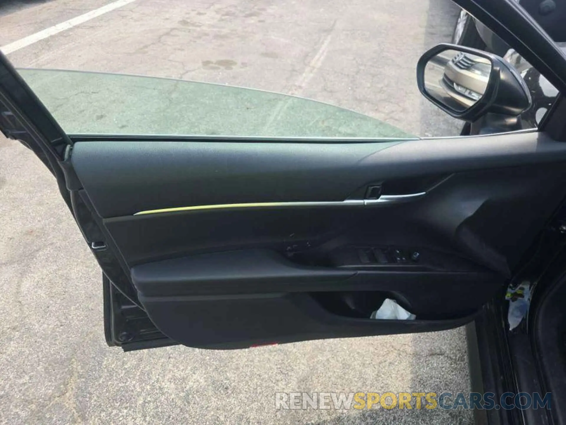 13 Photograph of a damaged car 4T1C31AK2NU580339 TOYOTA CAMRY 2022