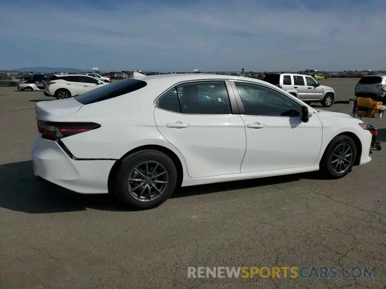 3 Photograph of a damaged car 4T1C31AK3NU595562 TOYOTA CAMRY 2022