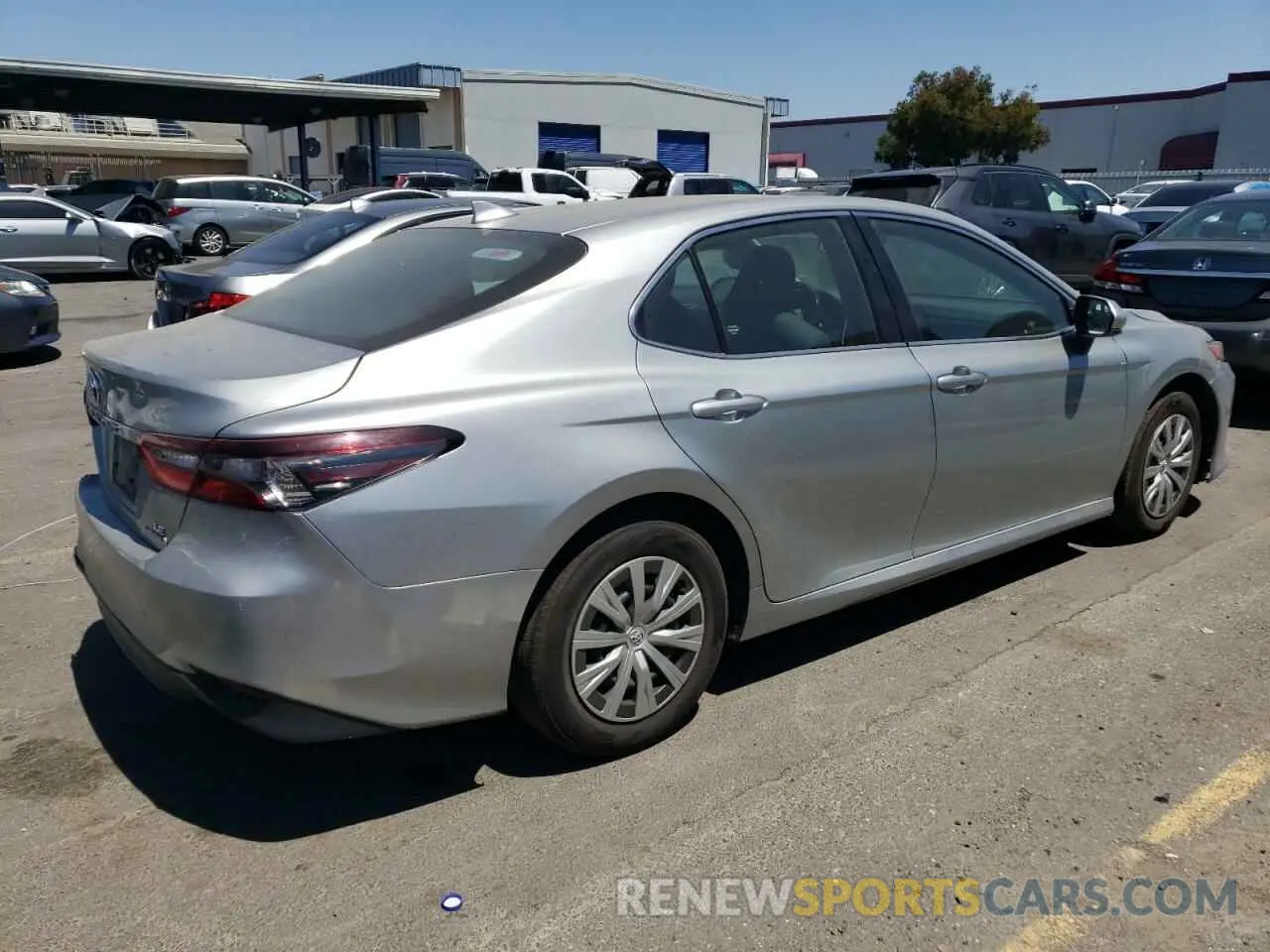 3 Photograph of a damaged car 4T1C31AK4NU584652 TOYOTA CAMRY 2022