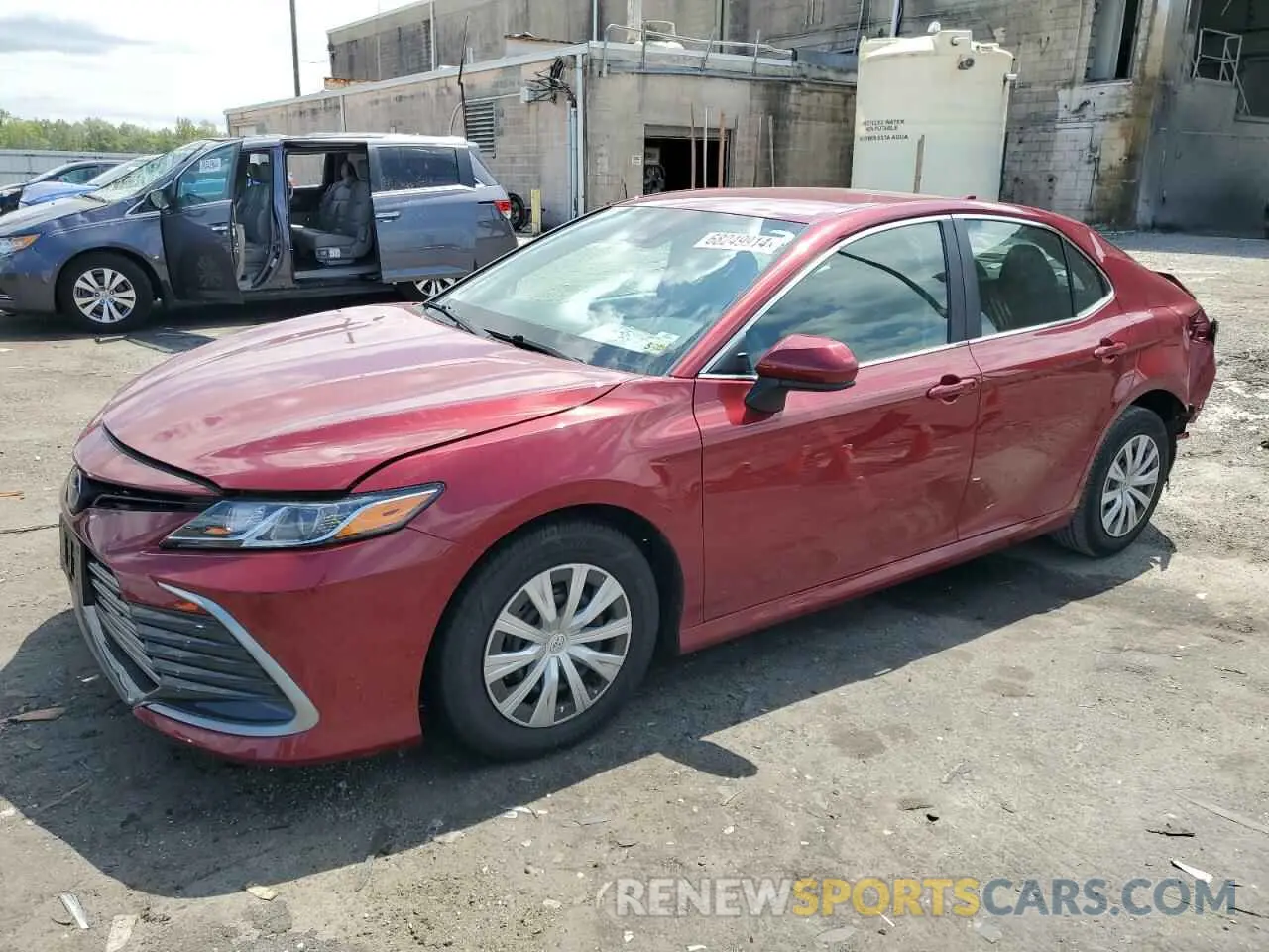 1 Photograph of a damaged car 4T1C31AK5NU589259 TOYOTA CAMRY 2022
