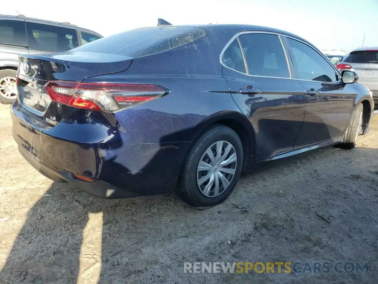 3 Photograph of a damaged car 4T1C31AK6NU591439 TOYOTA CAMRY 2022