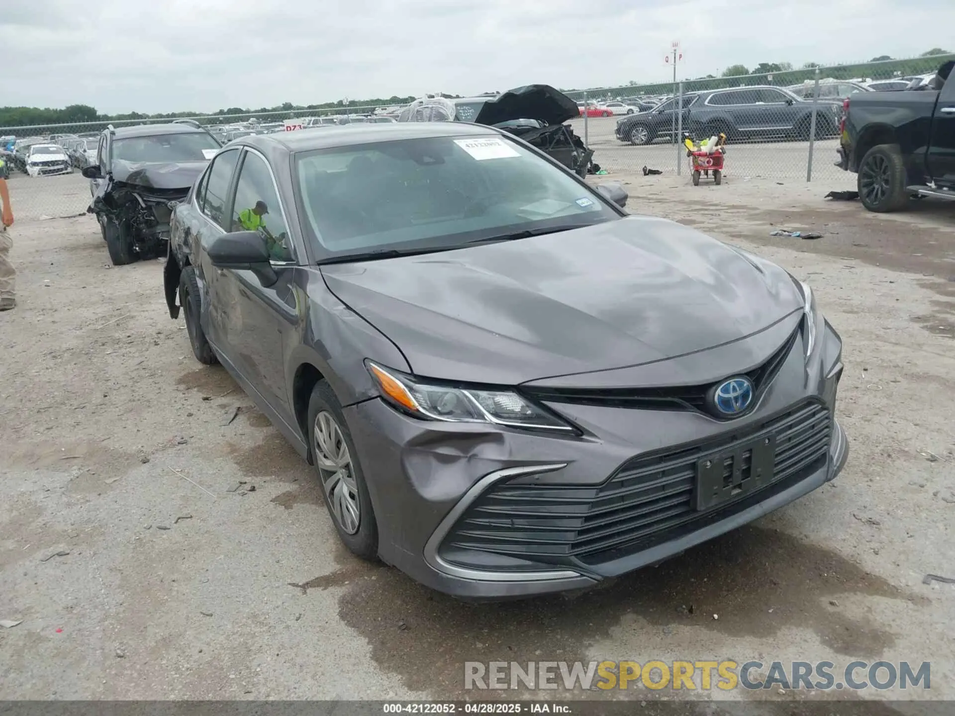 1 Photograph of a damaged car 4T1C31AK6NU591599 TOYOTA CAMRY 2022