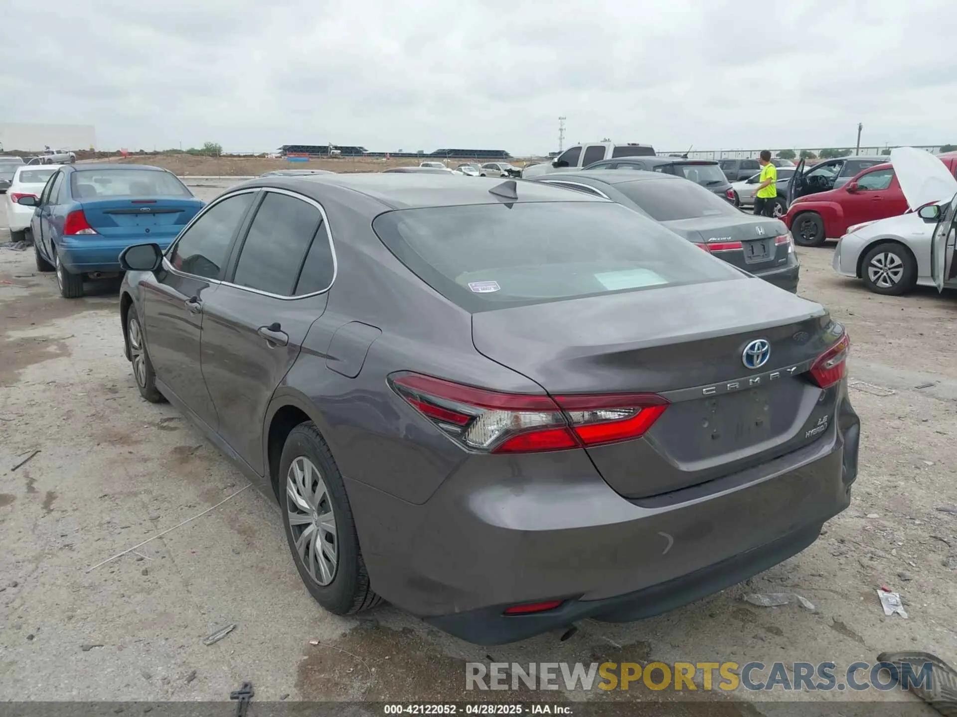 3 Photograph of a damaged car 4T1C31AK6NU591599 TOYOTA CAMRY 2022