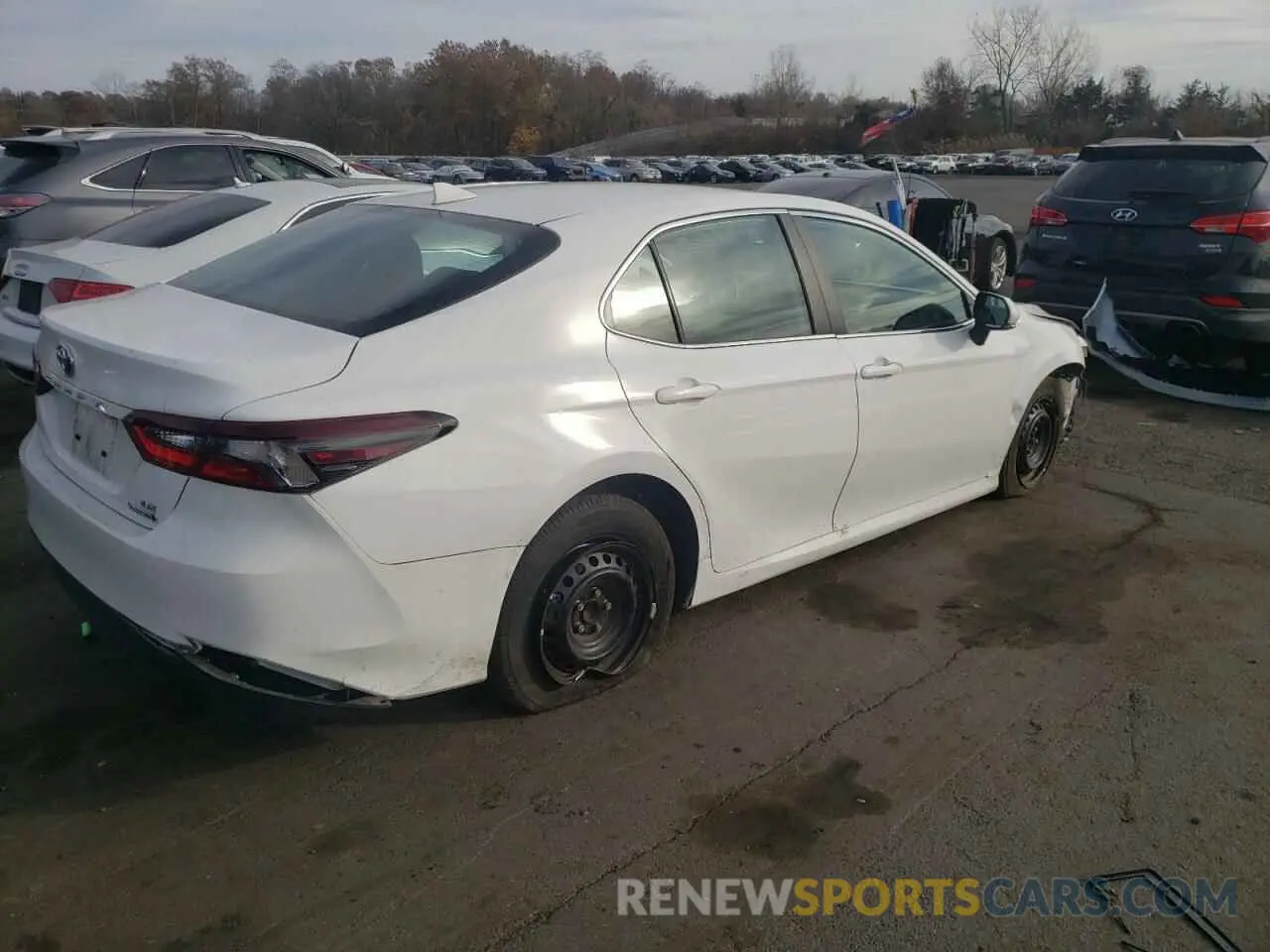 3 Photograph of a damaged car 4T1C31AK8NU581608 TOYOTA CAMRY 2022