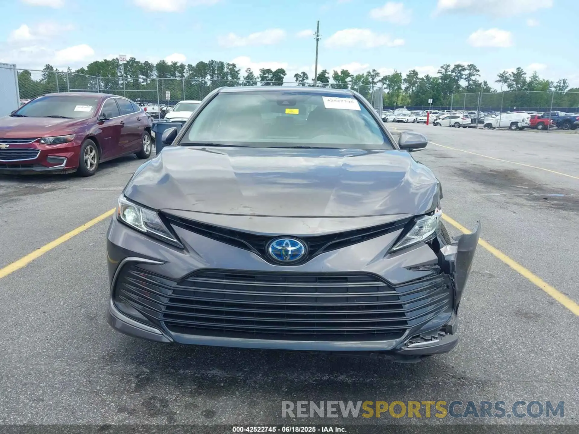 12 Photograph of a damaged car 4T1C31AK8NU581785 TOYOTA CAMRY 2022