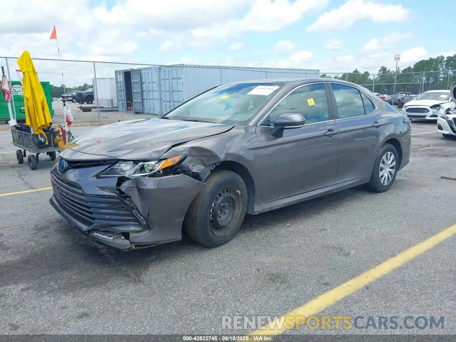 2 Photograph of a damaged car 4T1C31AK8NU581785 TOYOTA CAMRY 2022
