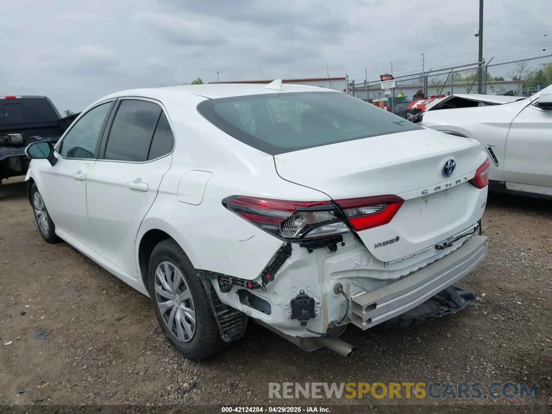 3 Фотография поврежденного автомобиля 4T1C31AK9NU572495 TOYOTA CAMRY 2022