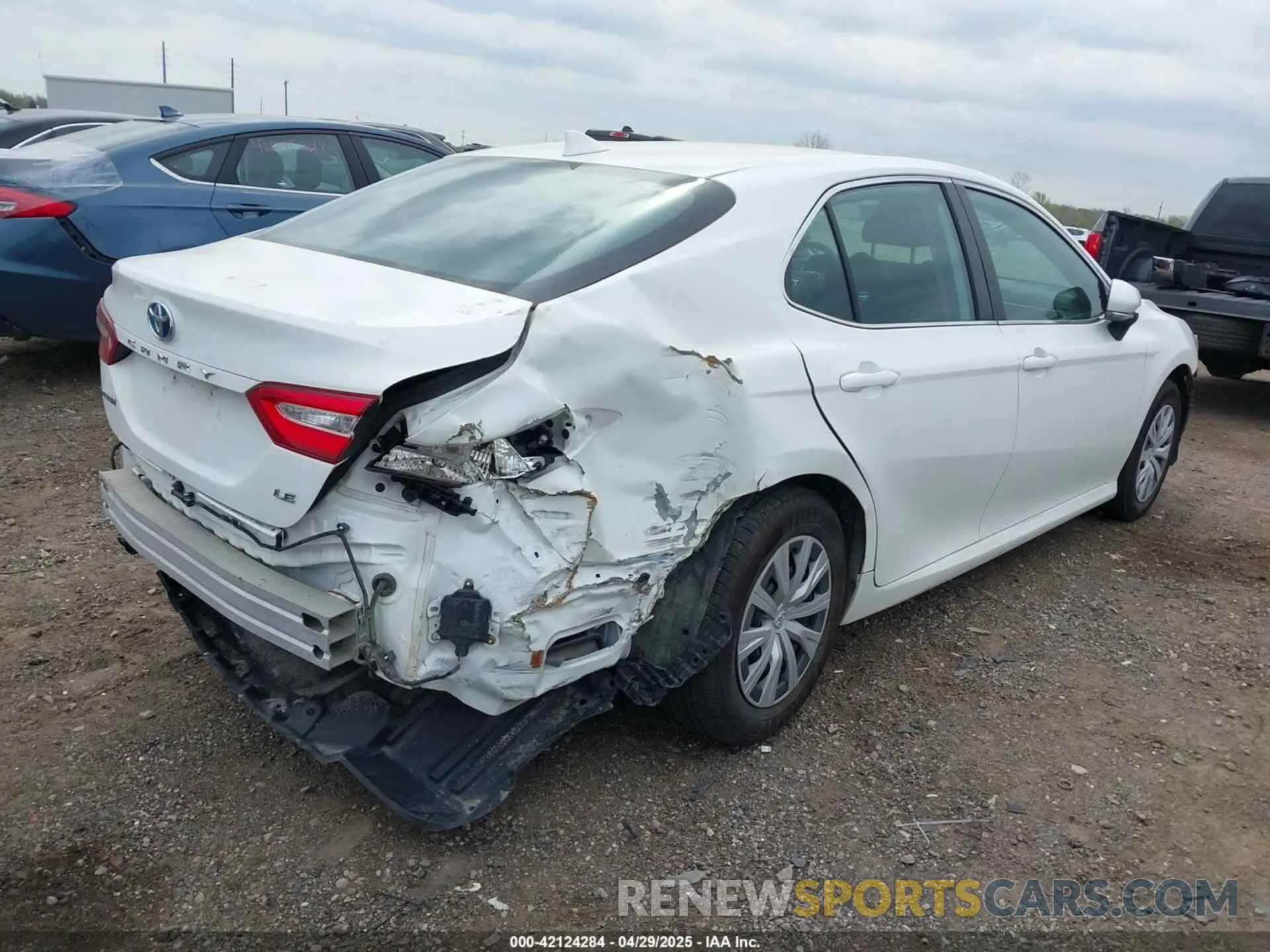 4 Фотография поврежденного автомобиля 4T1C31AK9NU572495 TOYOTA CAMRY 2022
