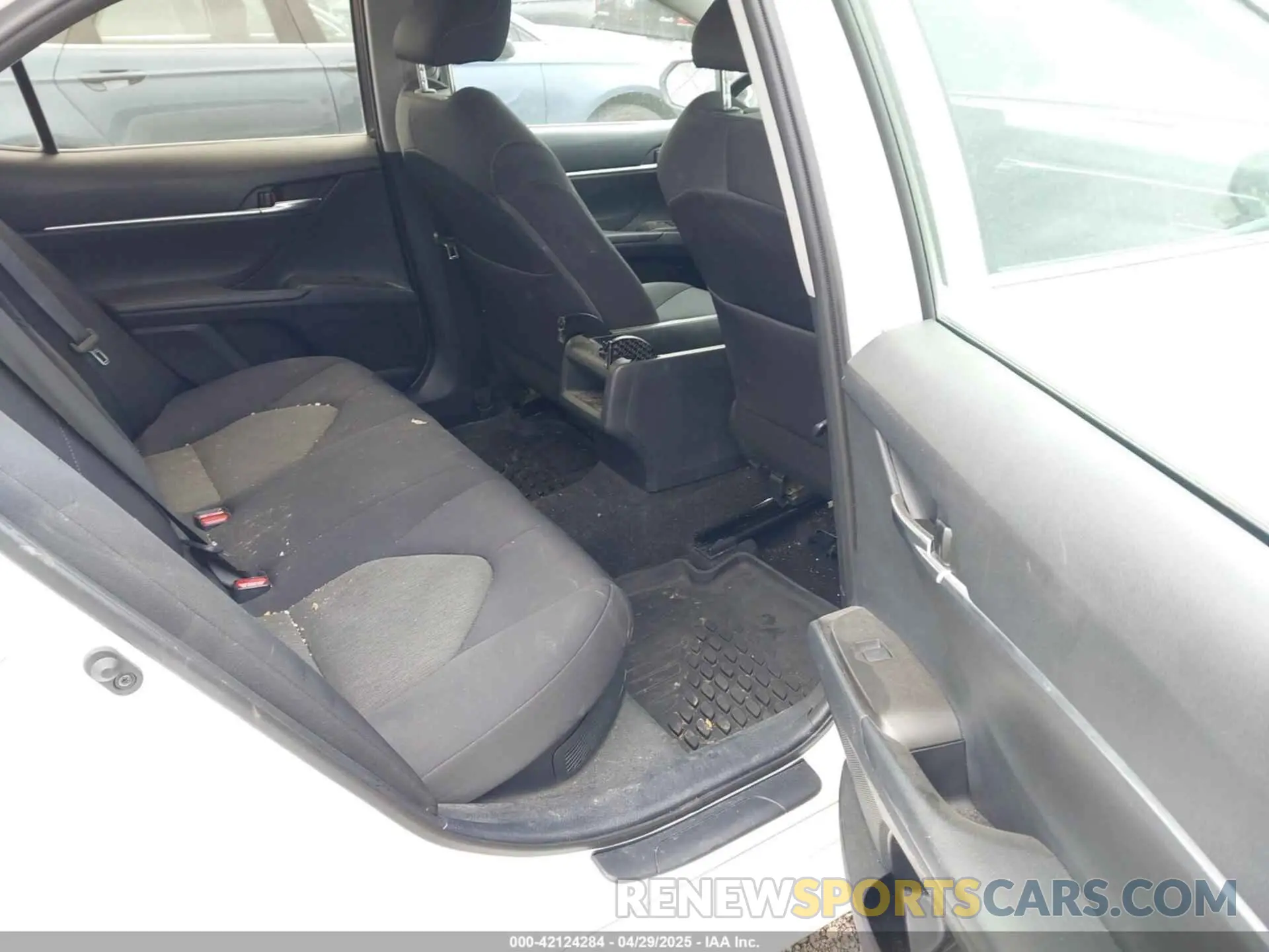 8 Фотография поврежденного автомобиля 4T1C31AK9NU572495 TOYOTA CAMRY 2022