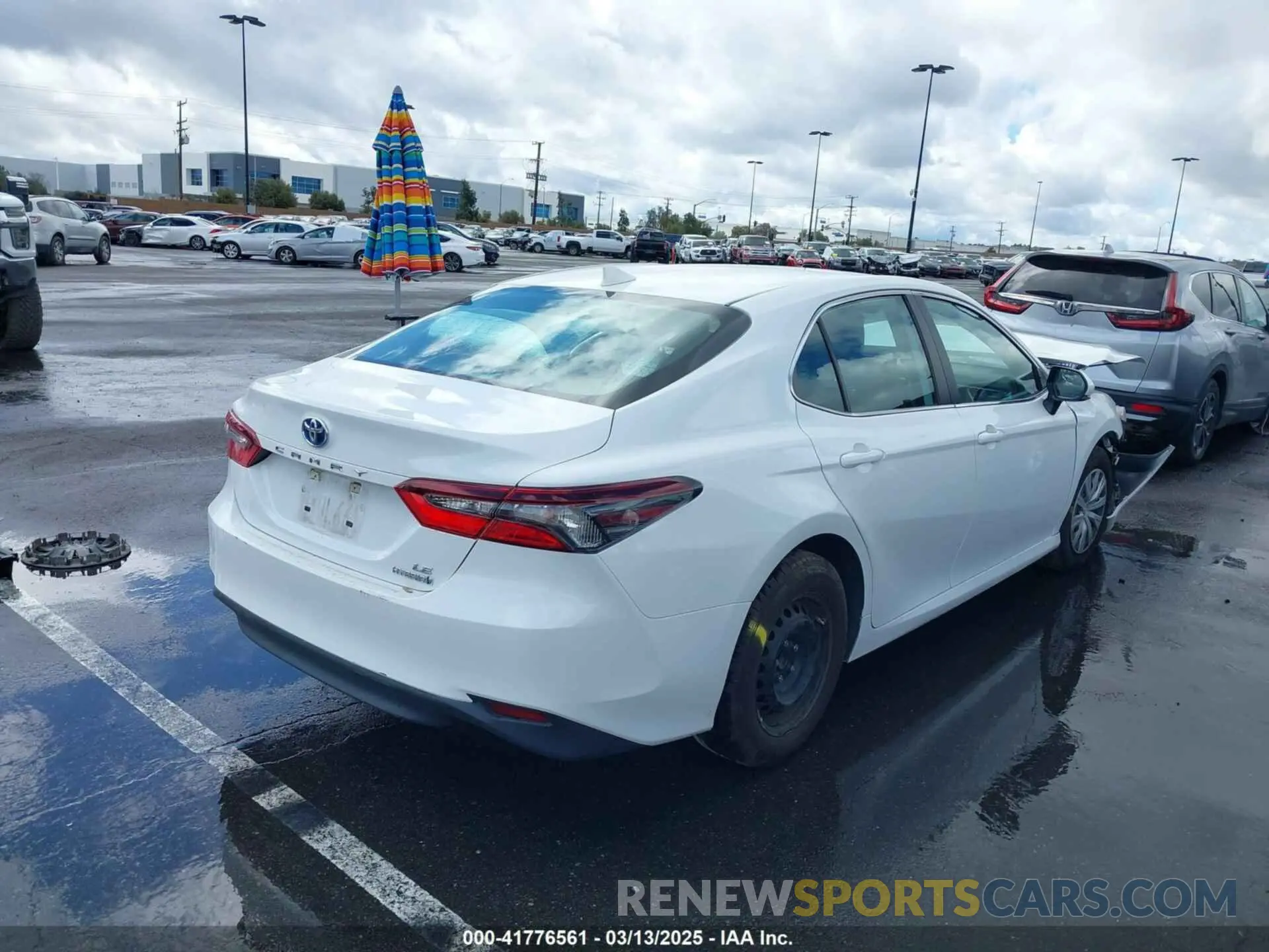 4 Фотография поврежденного автомобиля 4T1C31AK9NU576935 TOYOTA CAMRY 2022