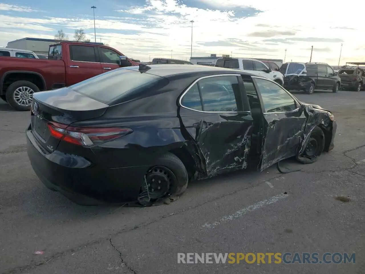 3 Фотография поврежденного автомобиля 4T1C31AKXNU587796 TOYOTA CAMRY 2022